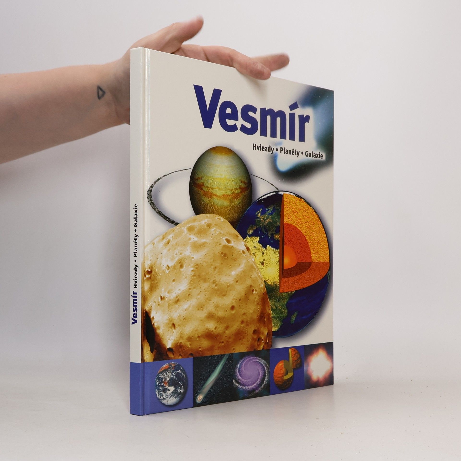 Auteurscollectief Vesmír: Hviezdy, Planéty, Galaxie