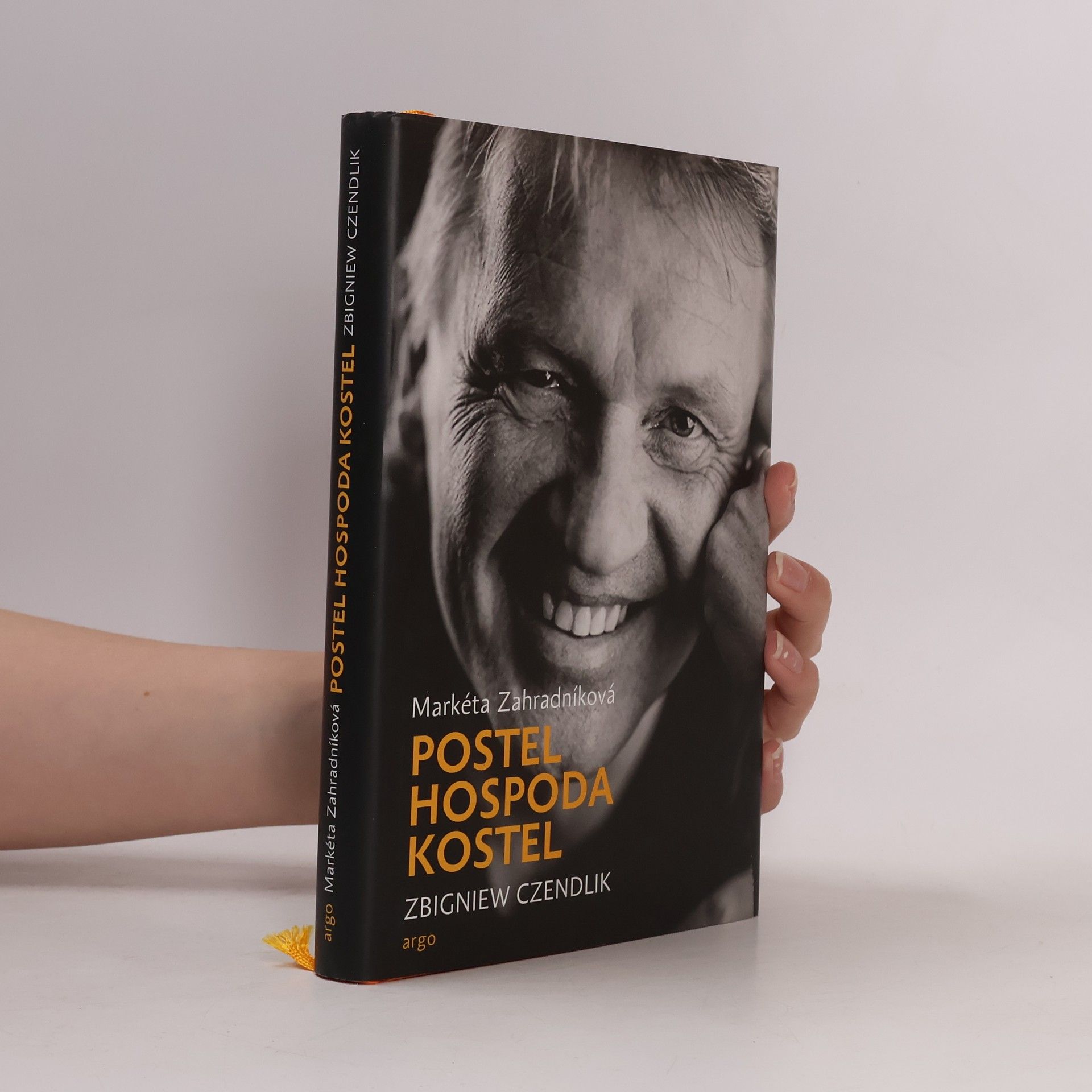 Markéta Zahradníková Postel, hospoda, kostel