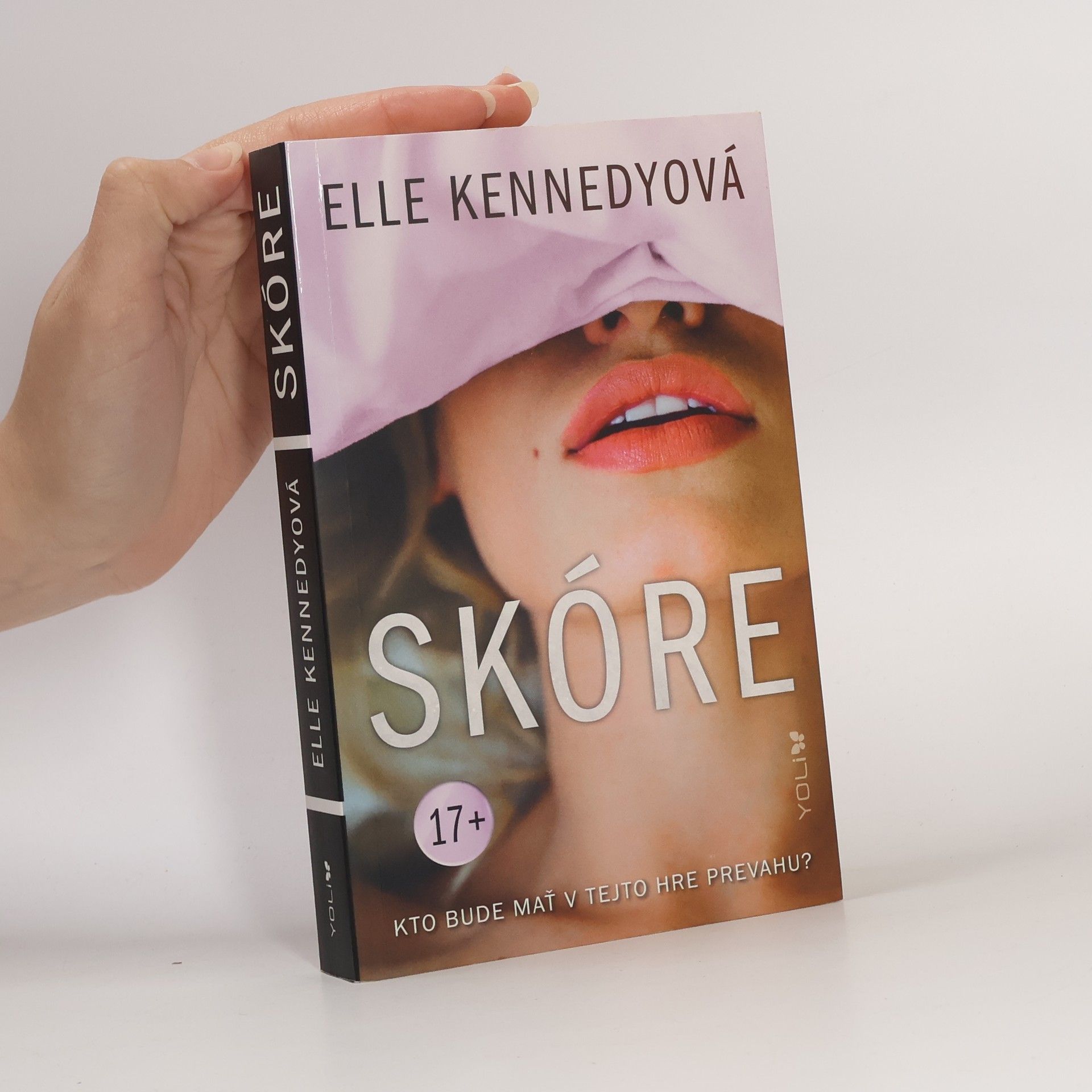 Elle Kennedy Skóre