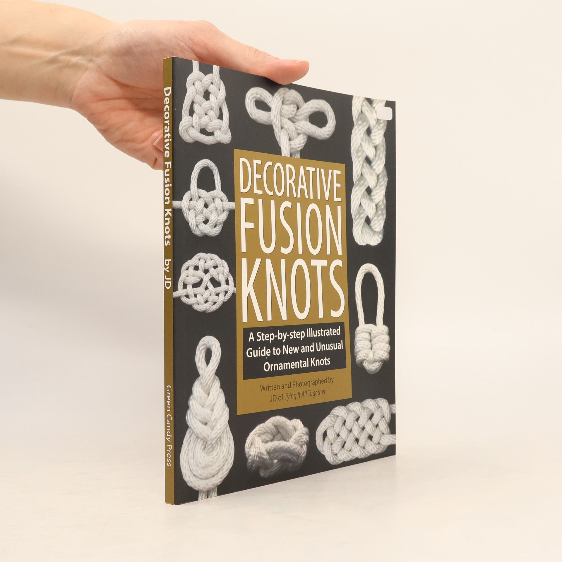 Barry Mault Decorative Fusion Knots