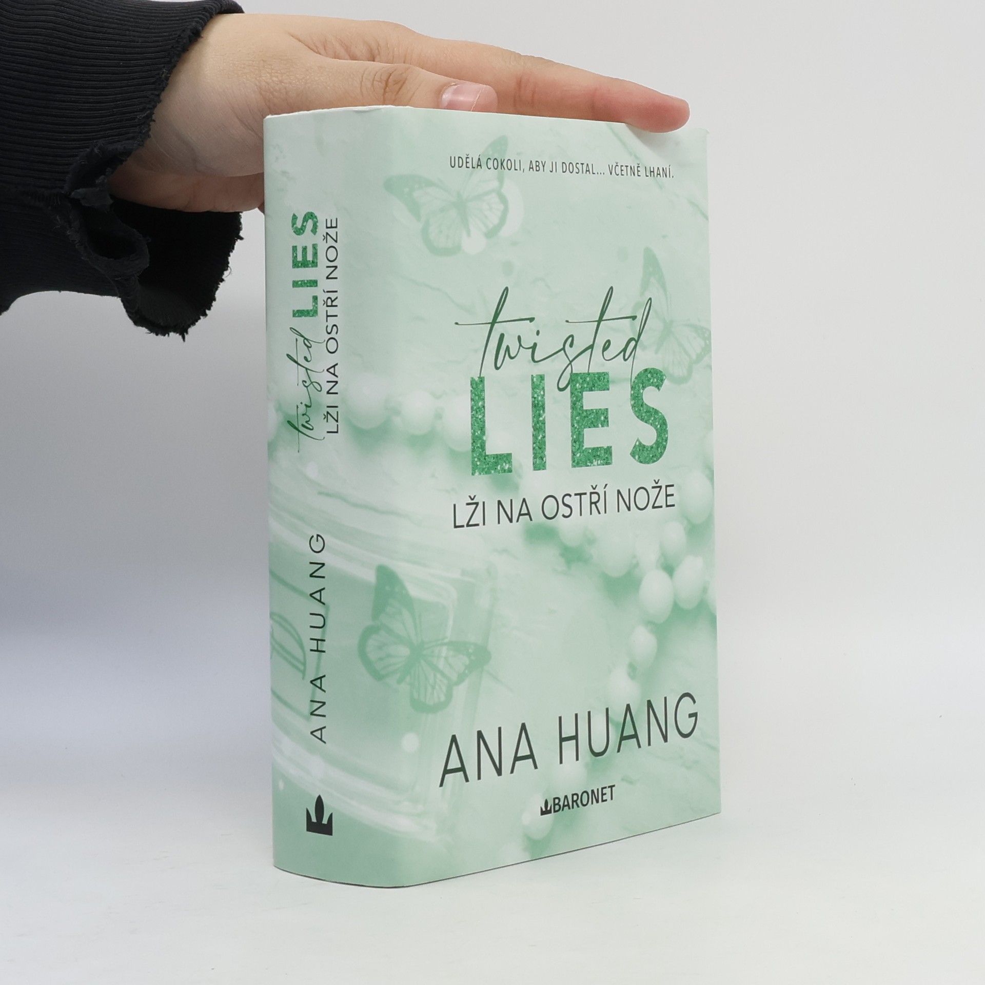 Twisted Lies. Lži na ostří nože