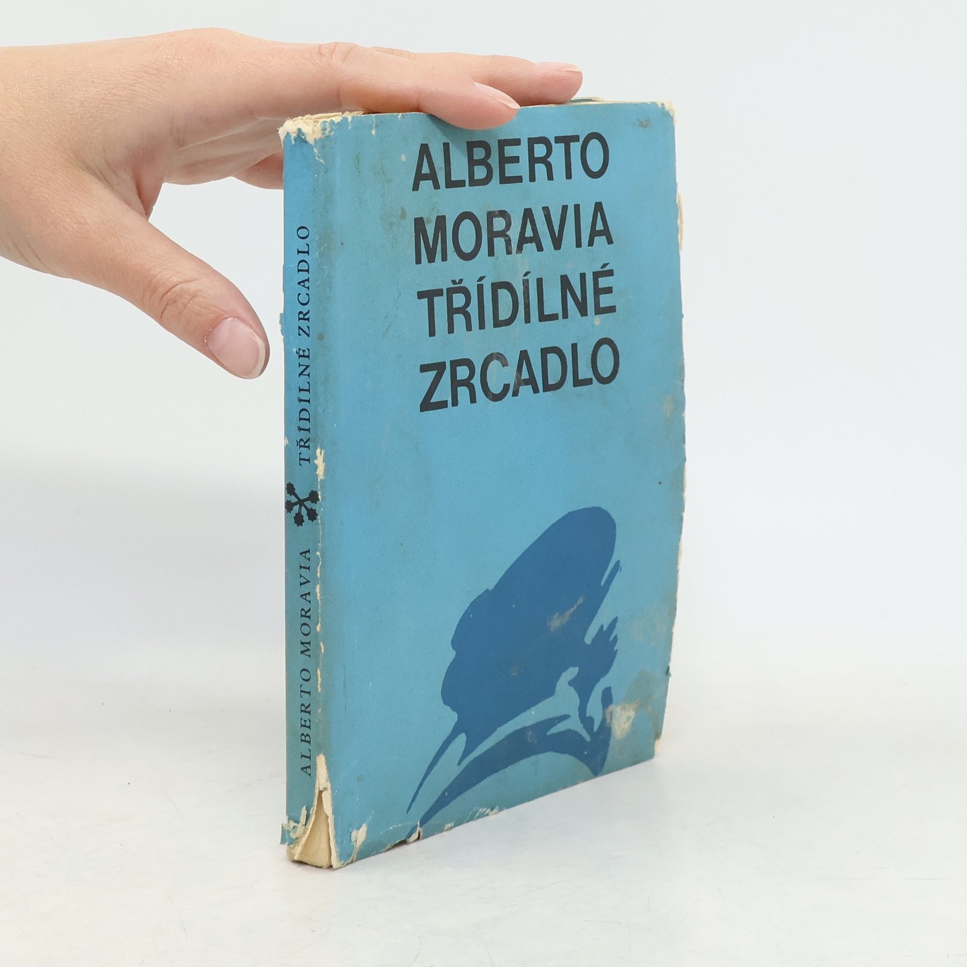 Alberto Moravia Třídílné zrcadlo