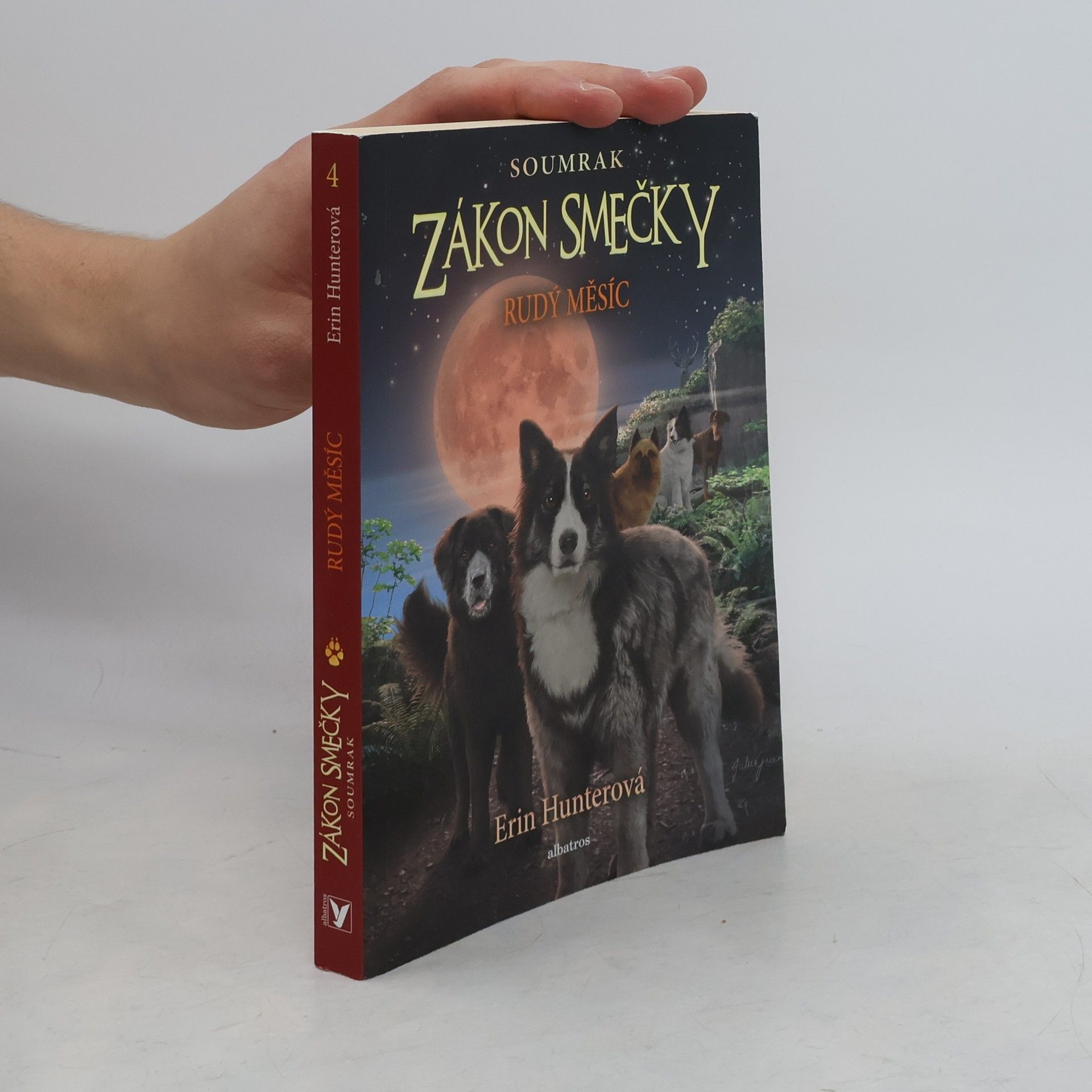 Erin Hunter Rudý měsíc. Zákon smečky