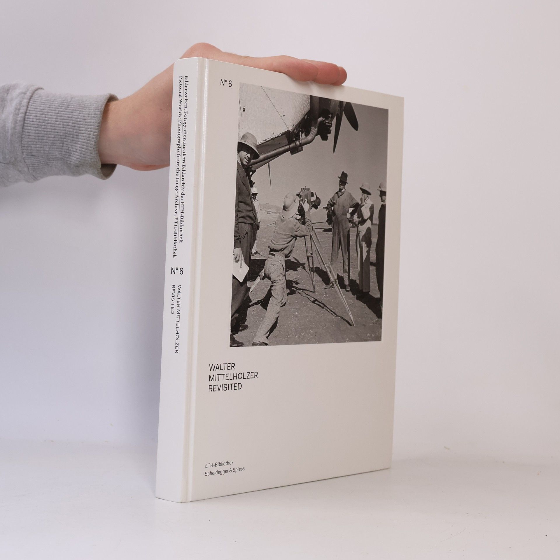 Nicole Graf Bilderwelten - 6: Walter Mittelholzer Revisited