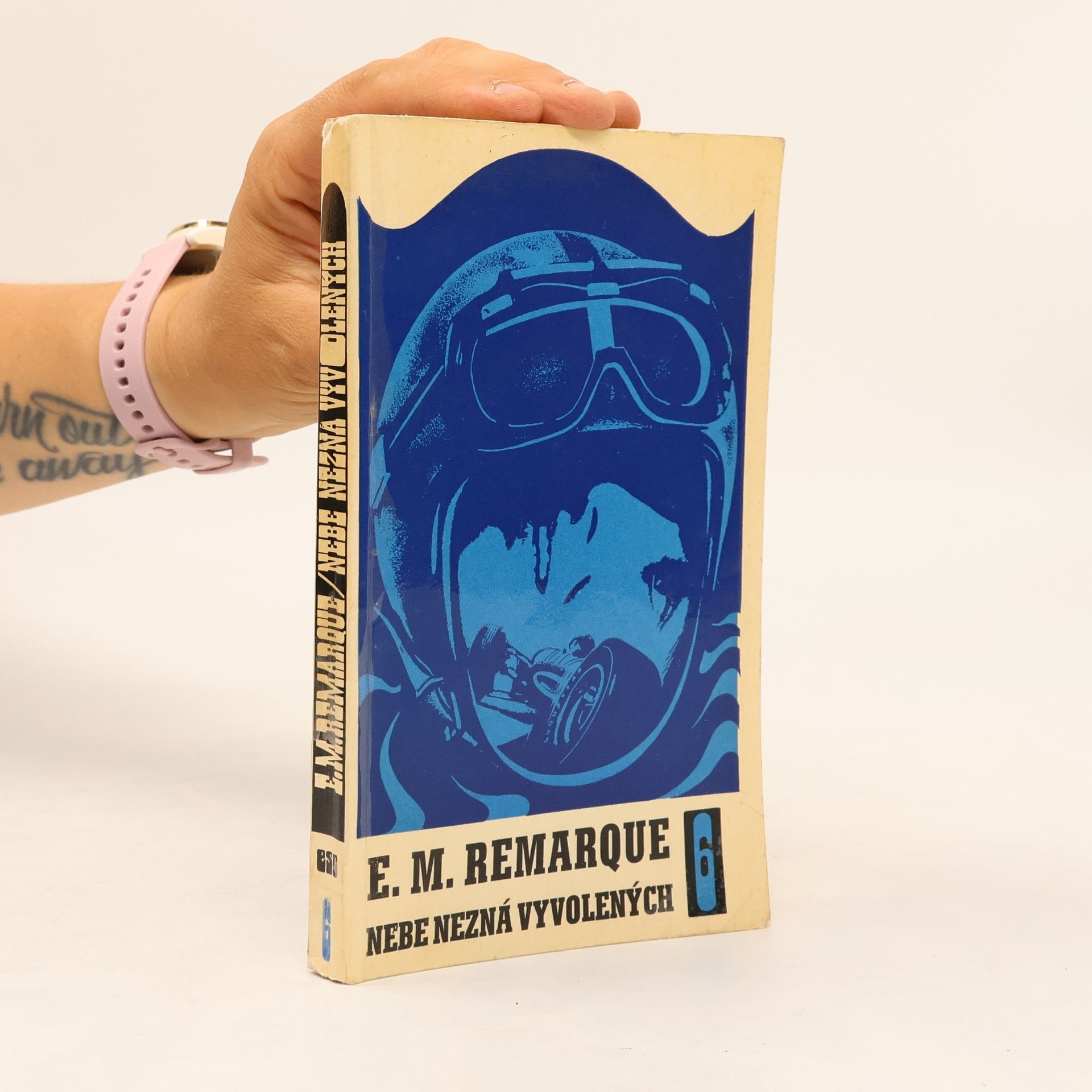 Erich Maria Remarque Nebe nezná vyvolených