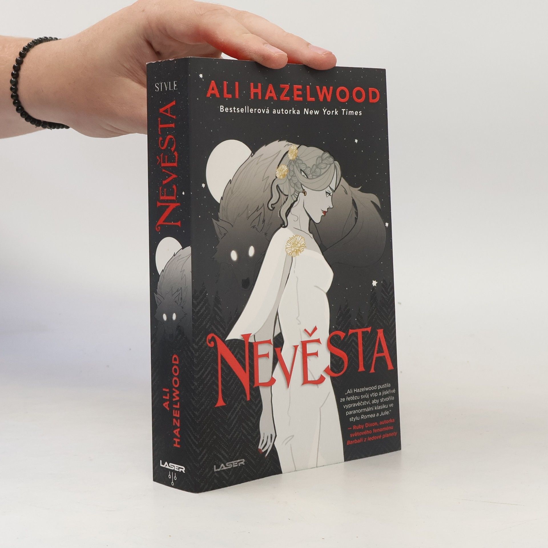 Ali Hazelwood Nevěsta
