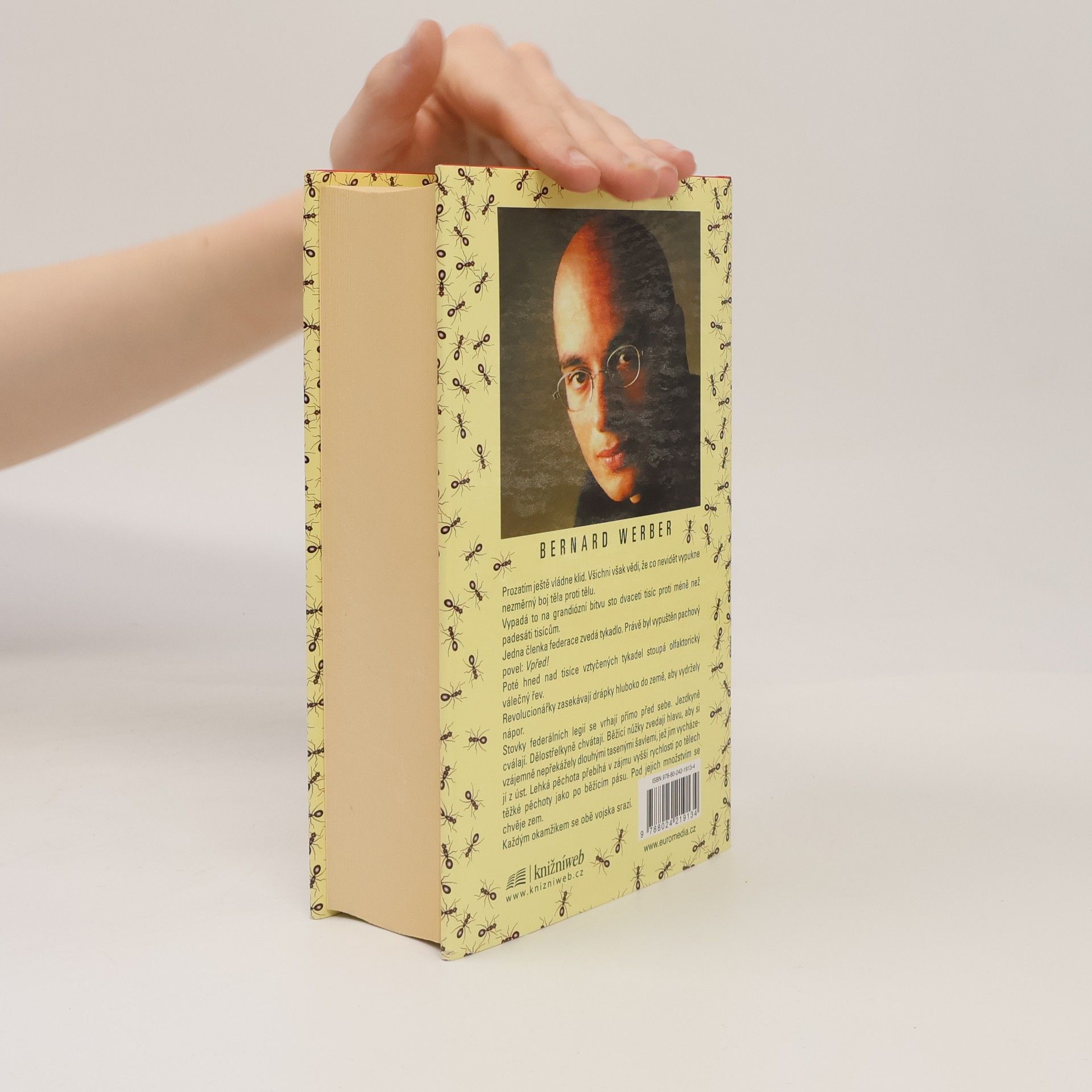 Bernard Werber Revoluce mravenců
