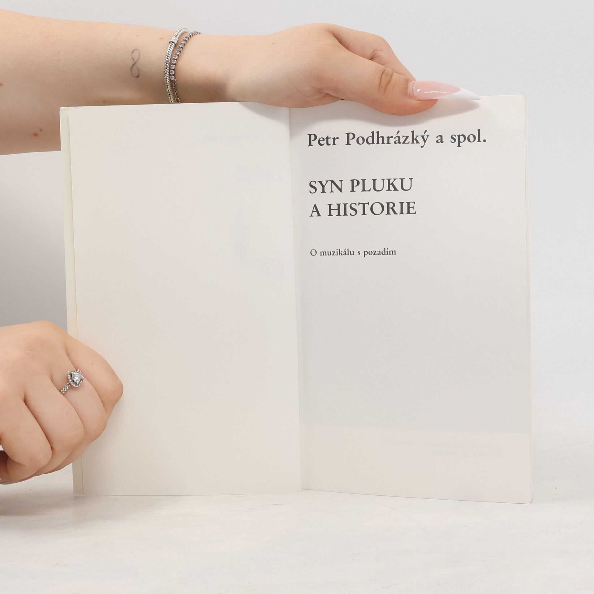 Petr Podhrázký Syn pluku a historie