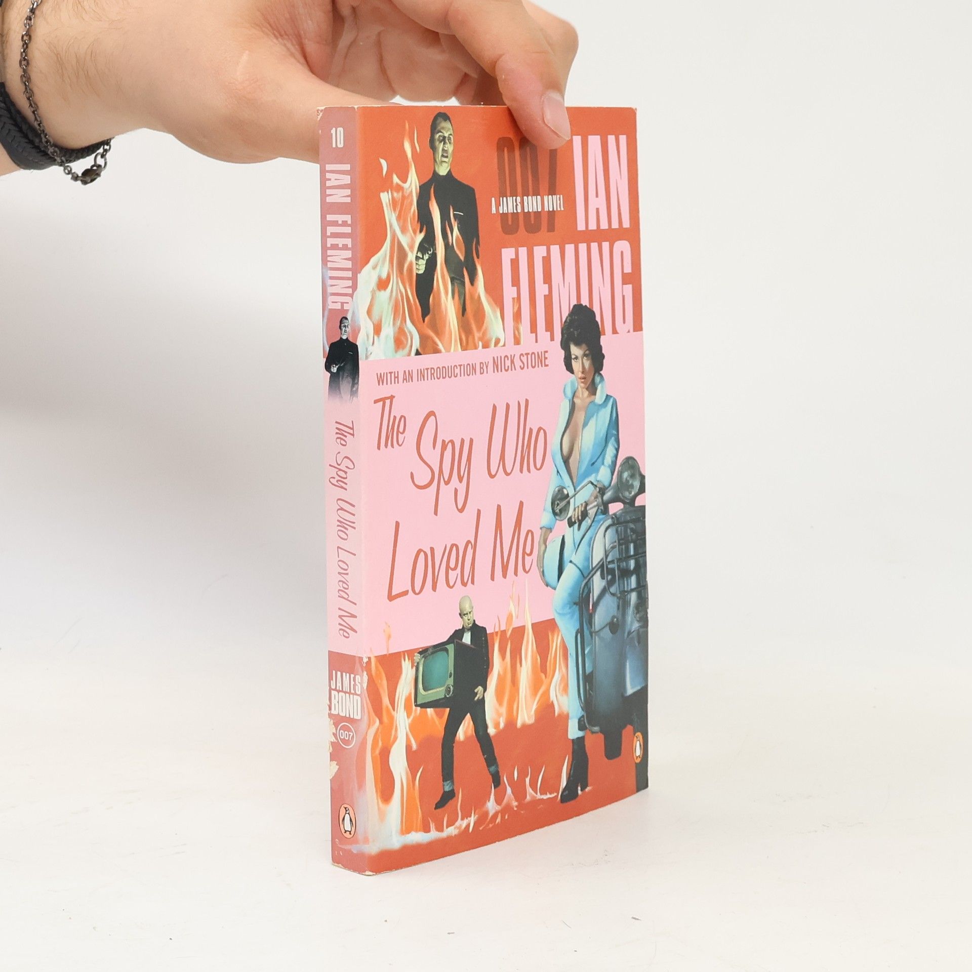 Ian Fleming James Bond - 10: Spy Who Loved Me
