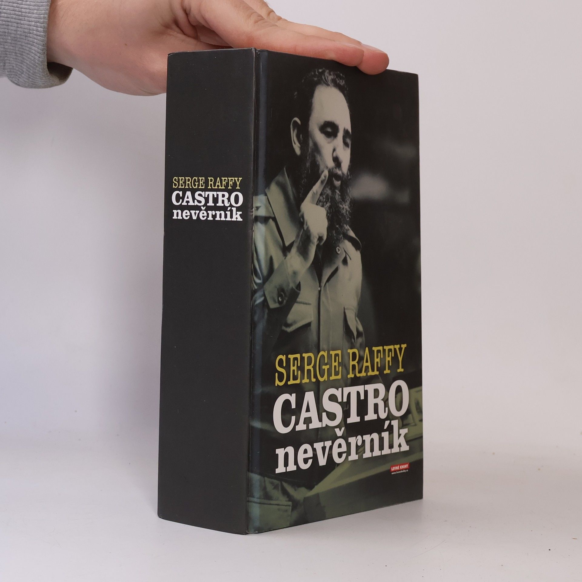 Serge Raffy Castro nevěrník