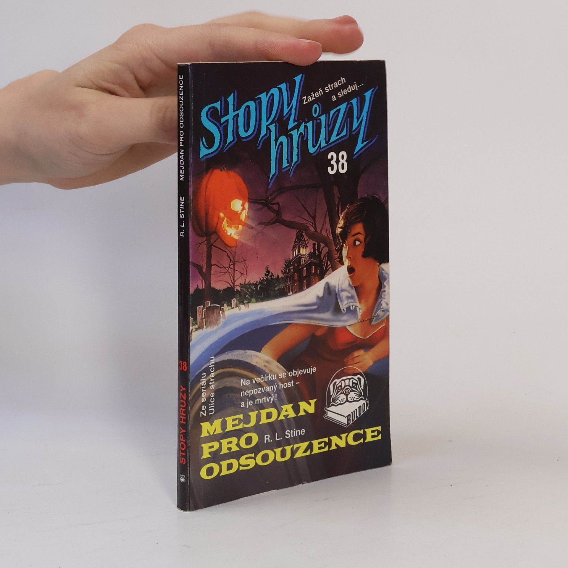 R. L. Stine Mejdan pro odsouzence. Stopy hrůzy 38