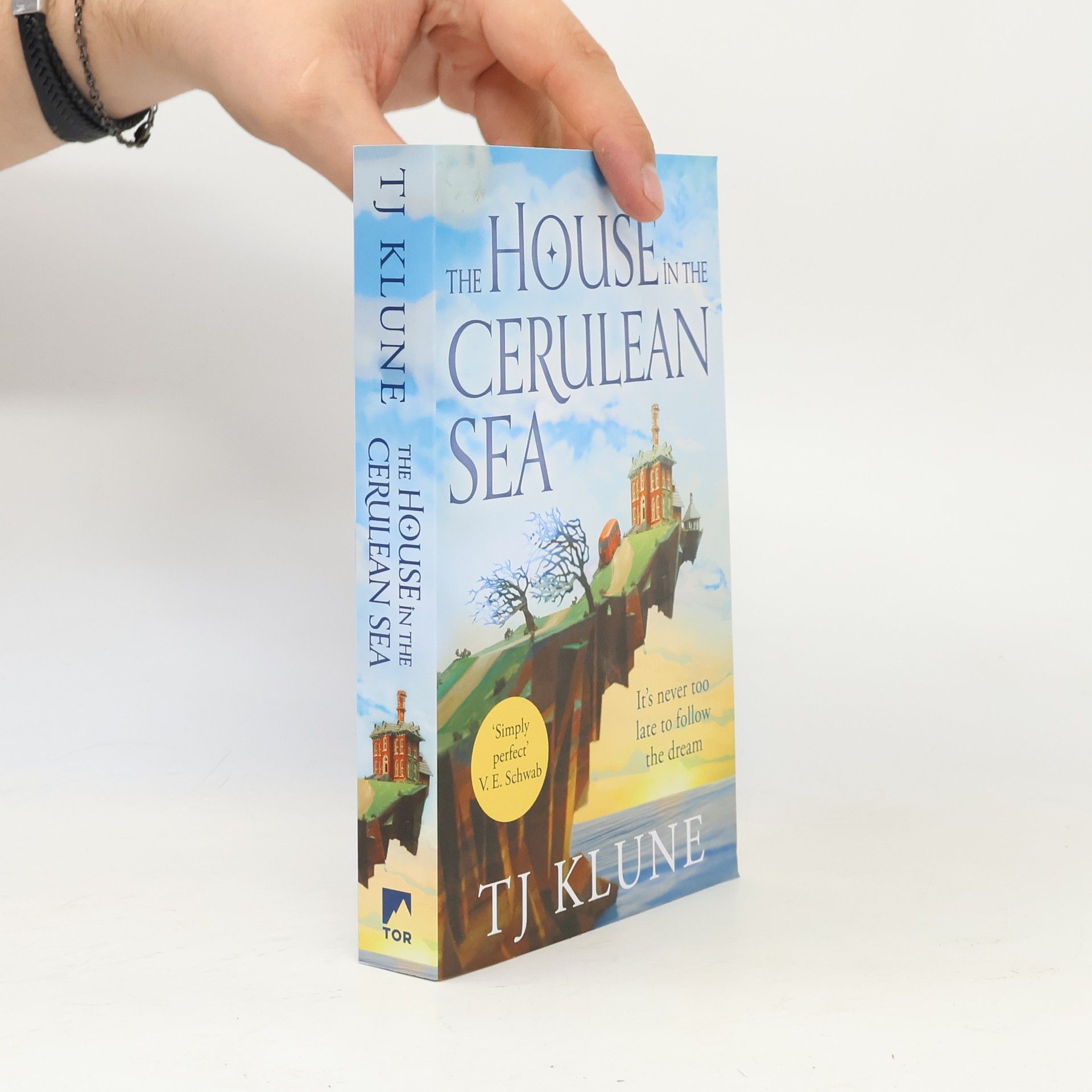 TJ Klune The house in the Cerulean Sea