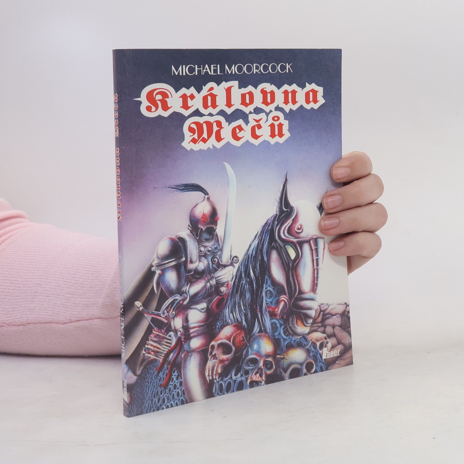 Michael Moorcock Královna Mečů