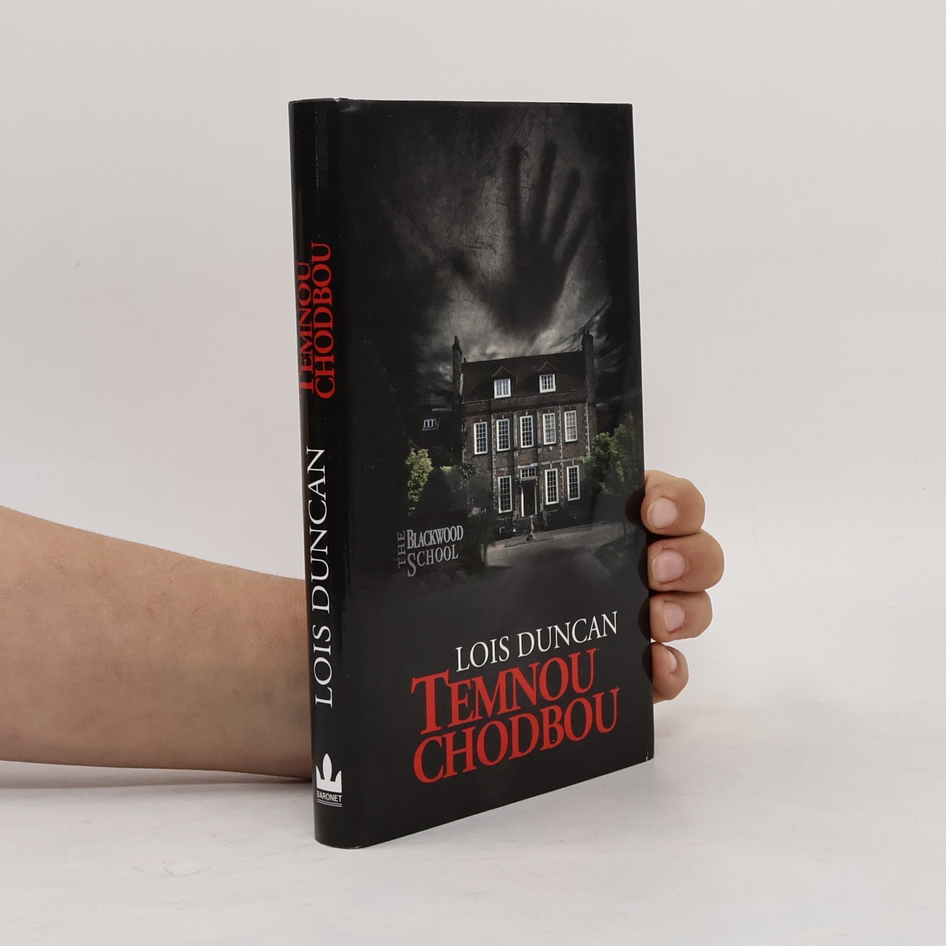 Lois Duncan Temnou chodbou