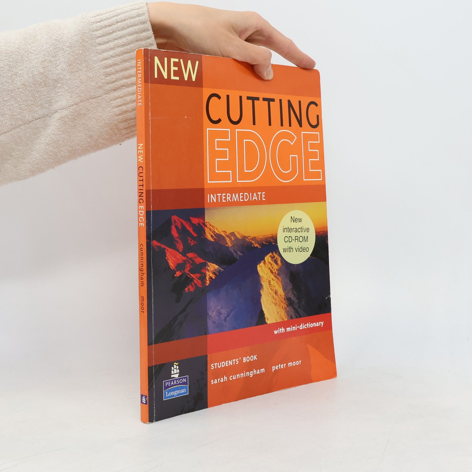 Peter Moor New Cutting Edge. Intermediate Student's Book