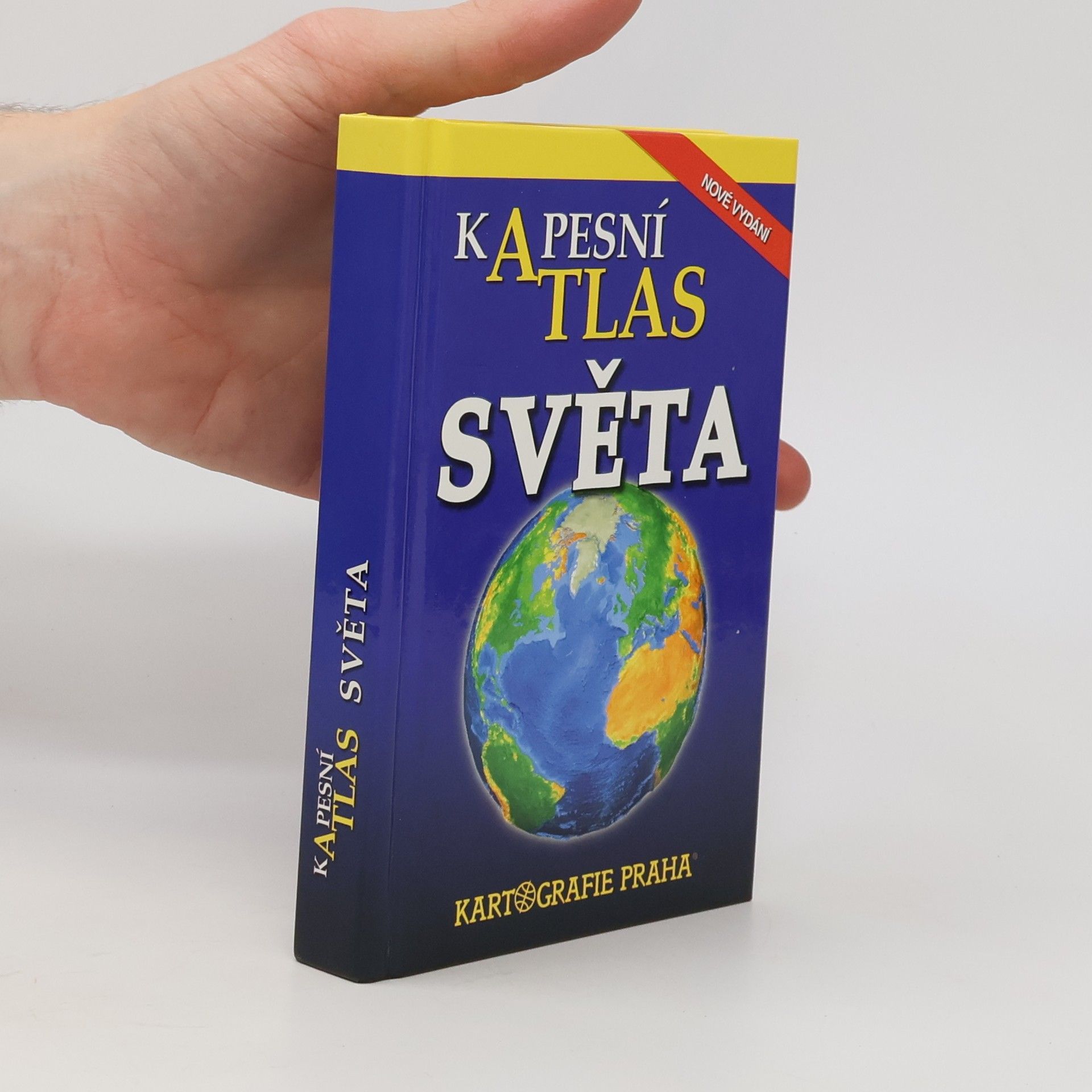 Autorenkollektiv Kapesní atlas světa