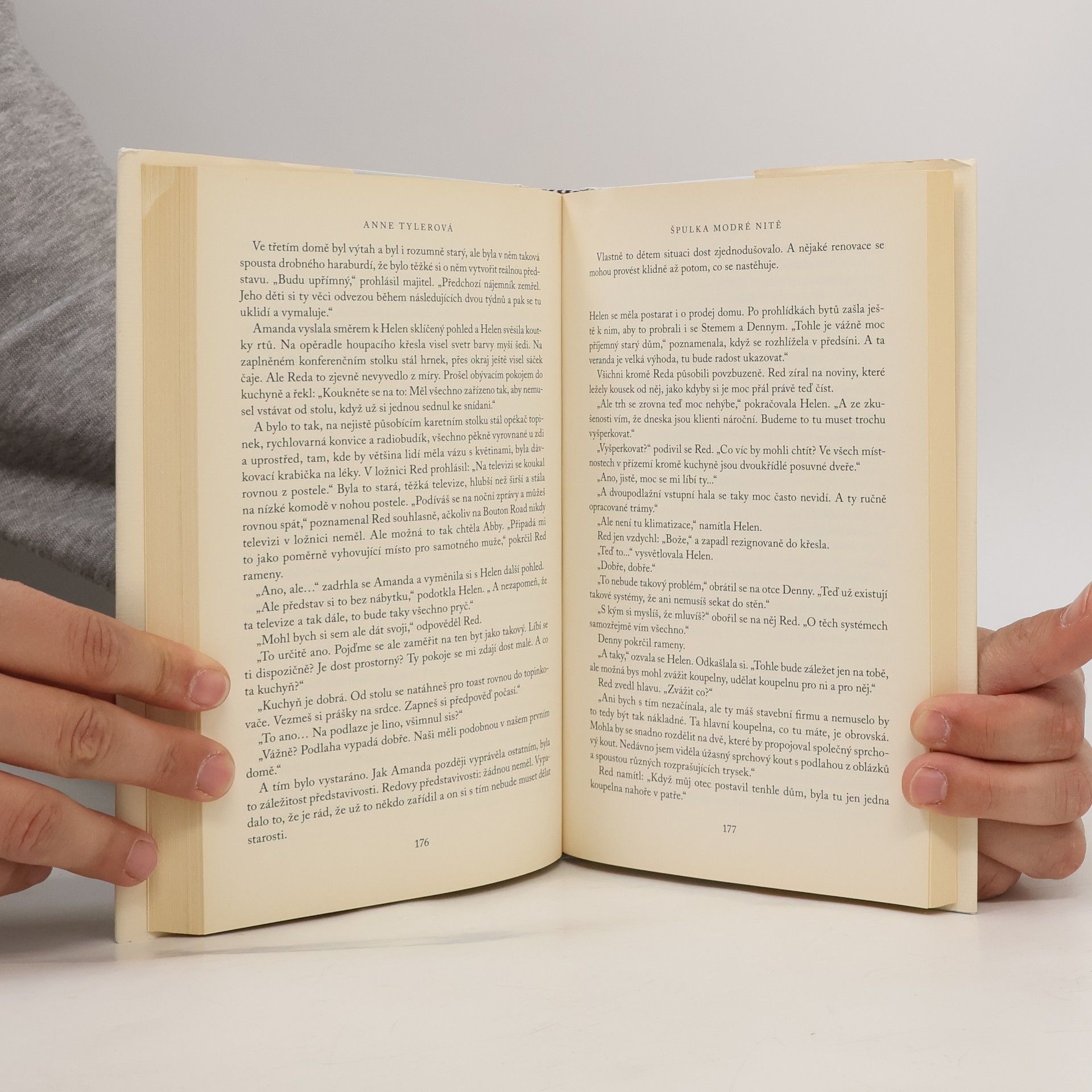 Anne Tyler Špulka modré nitě