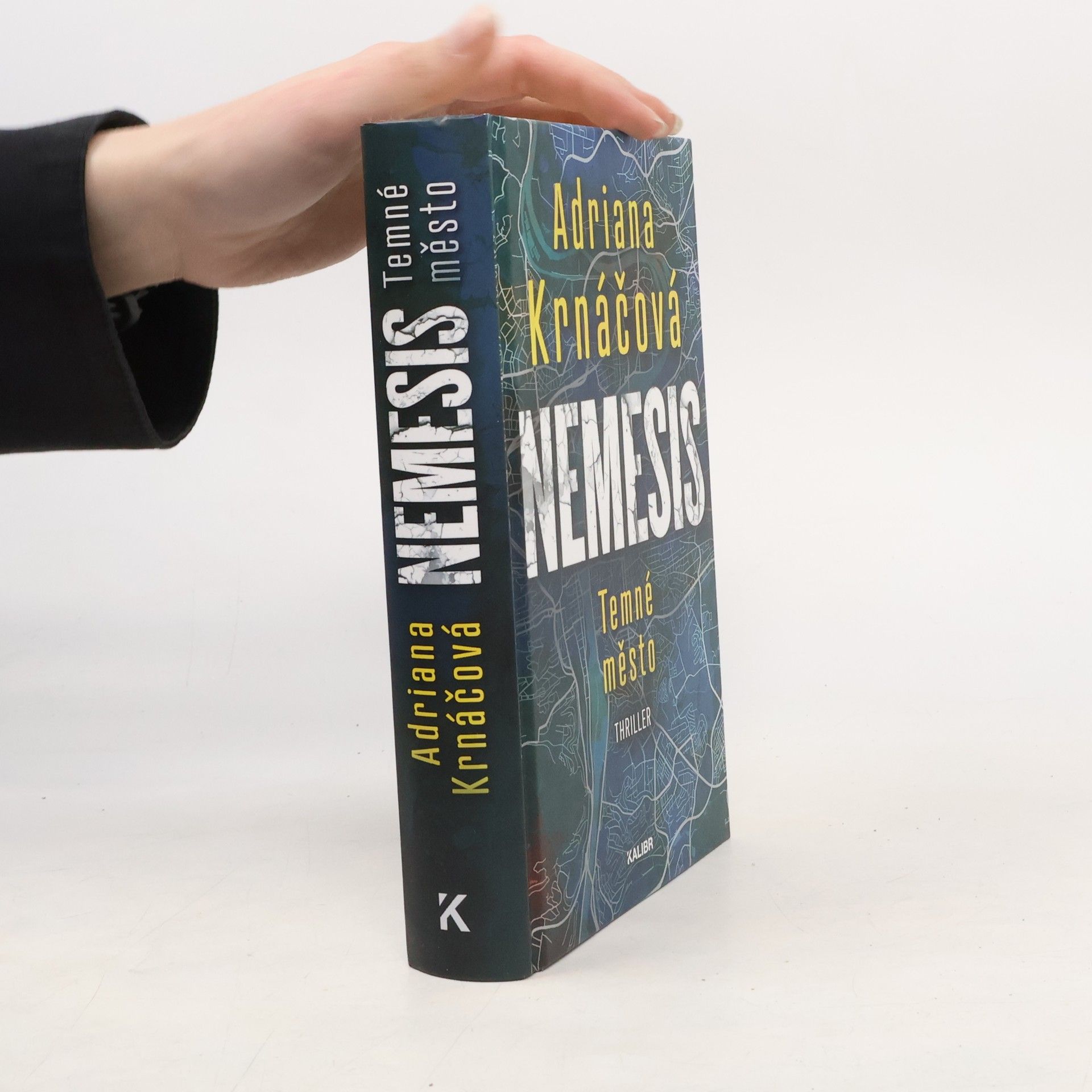 Adriana Krnáčová Nemesis: Temné město