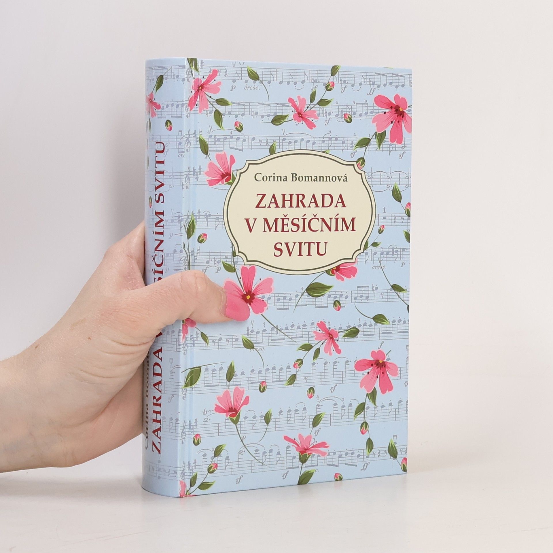 Corina Bomann Zahrada v měsíčním svitu