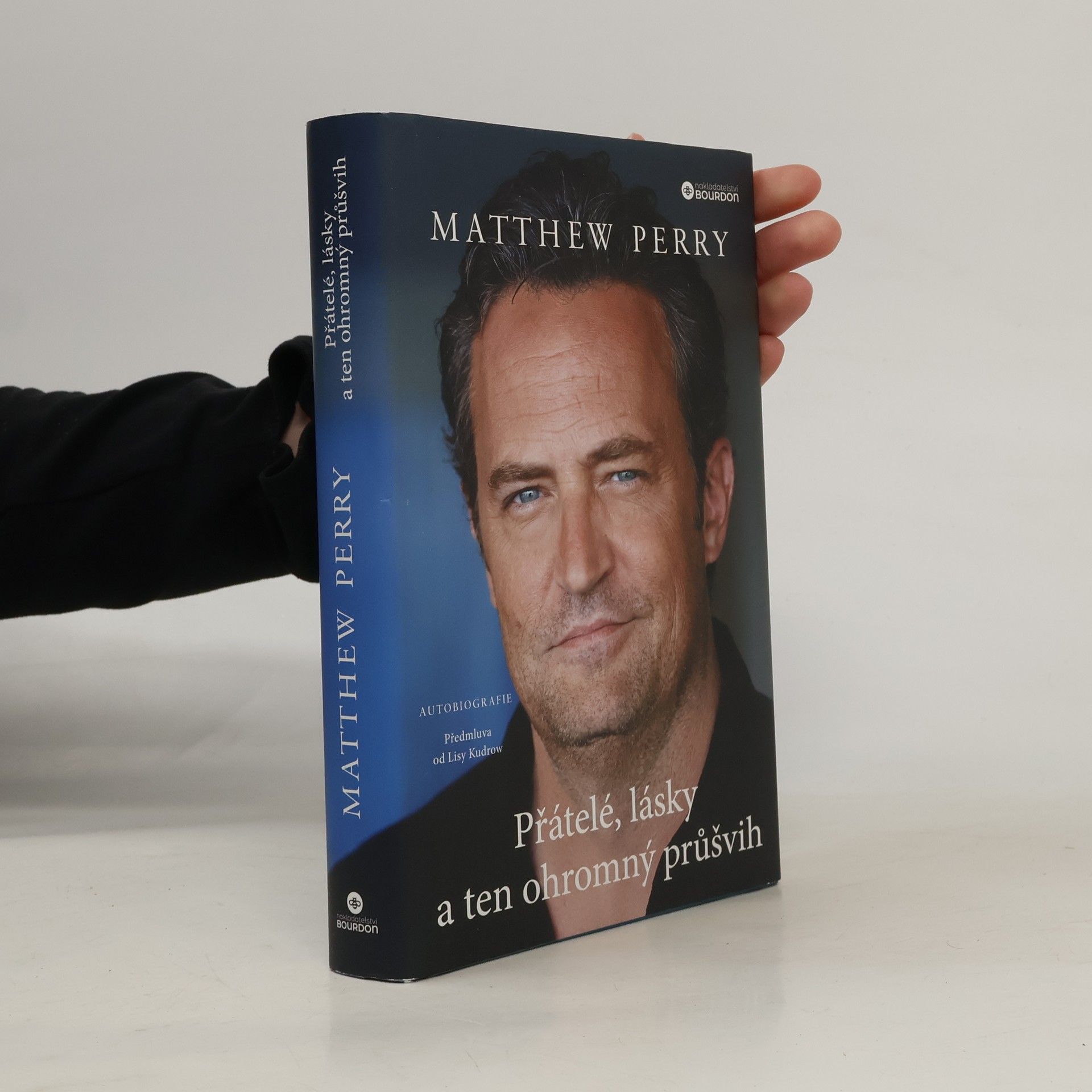 Matthew Perry Přátelé, lásky a ten ohromný průšvih