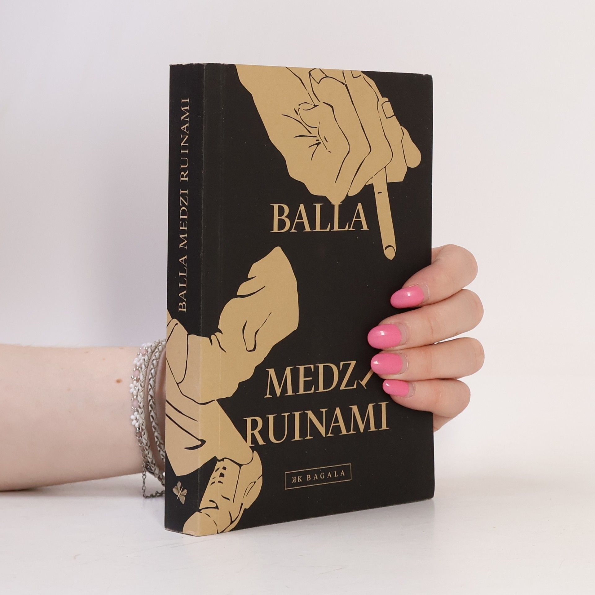Balla Medzi ruinami