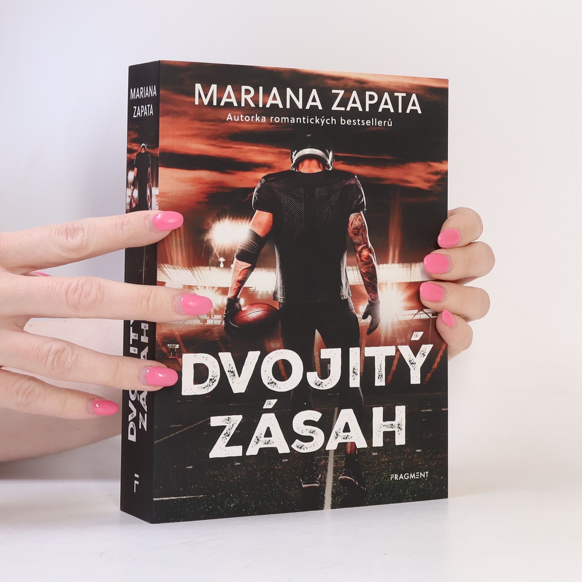 Mariana Zapata Dvojitý zásah