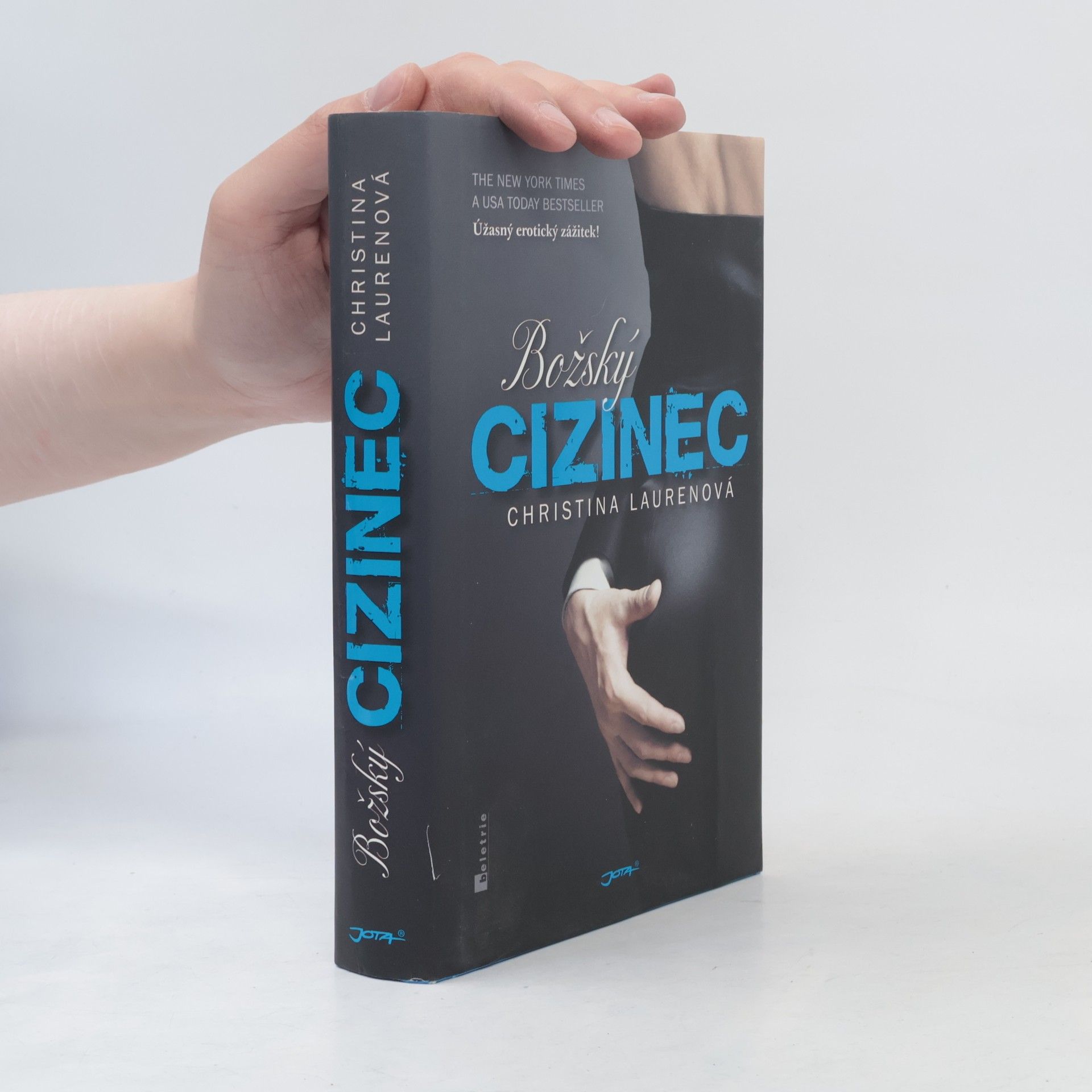 Christina Lauren Božský cizinec