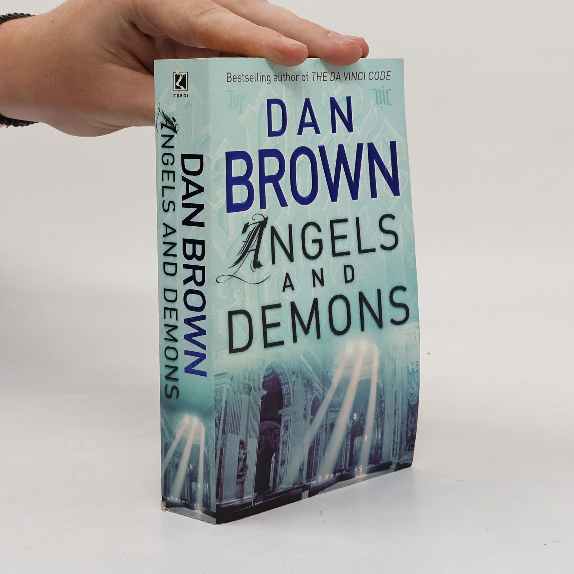 Dan Brown Angels and Demons