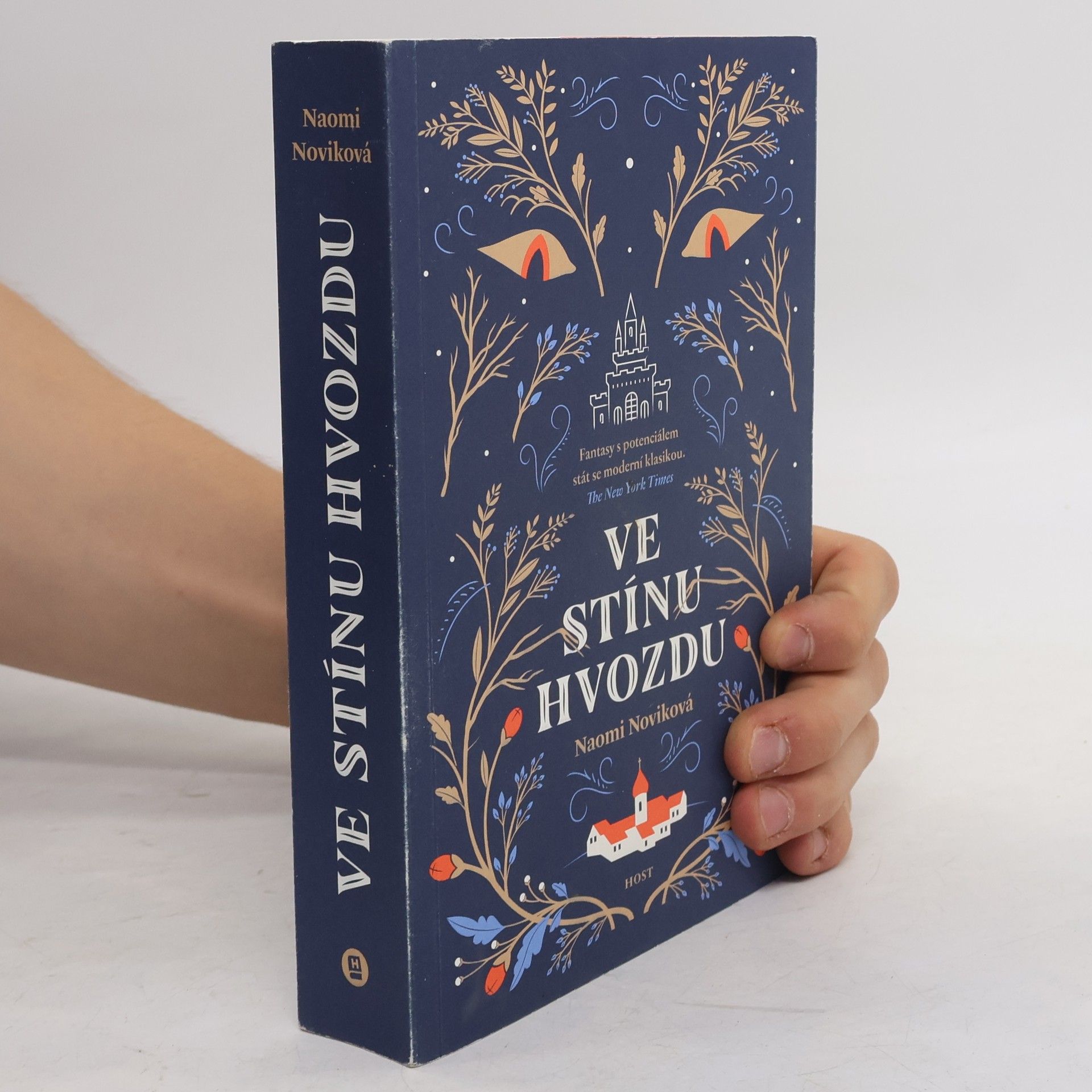 Naomi Novik Ve stínu Hvozdu
