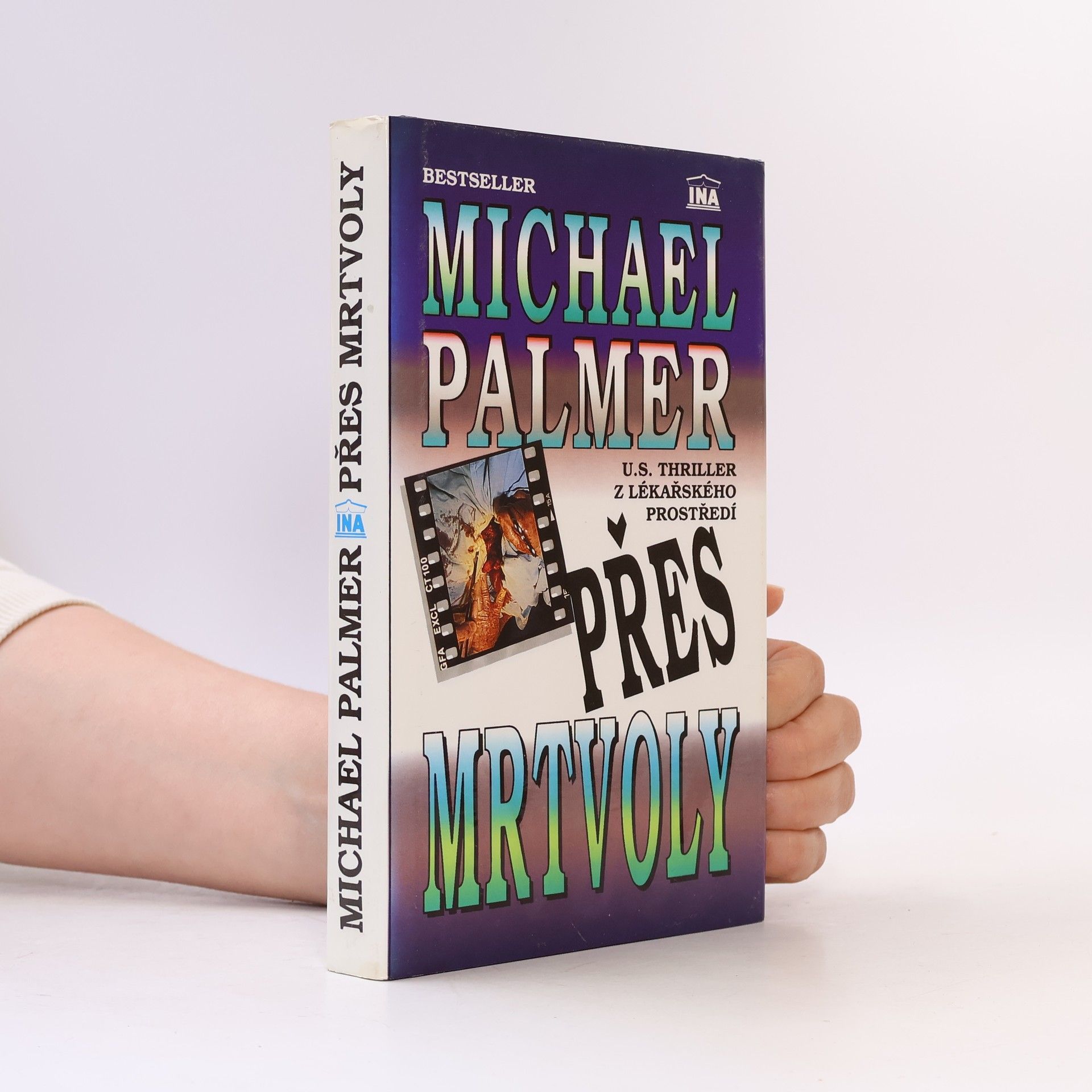 Michael Palmer Přes mrtvoly