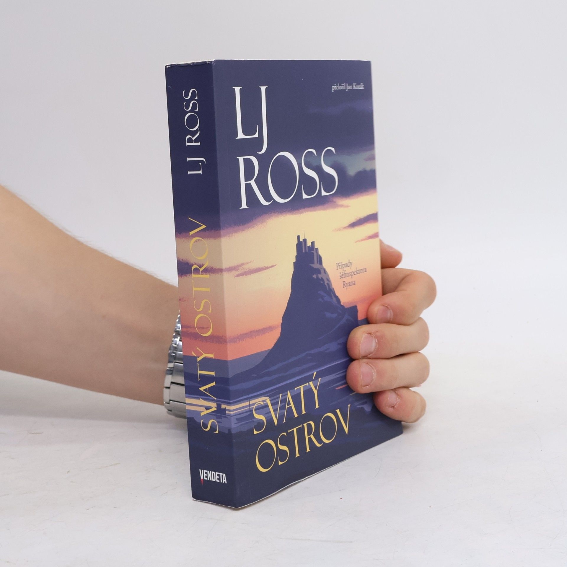 L. J. Ross Svatý ostrov