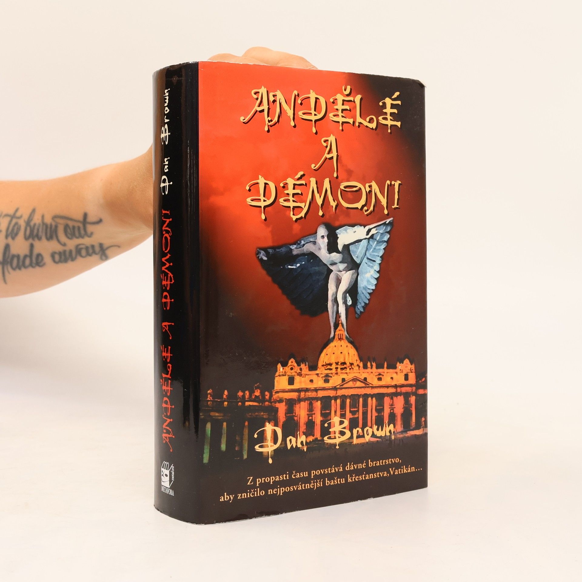 Dan Brown Andělé a démoni