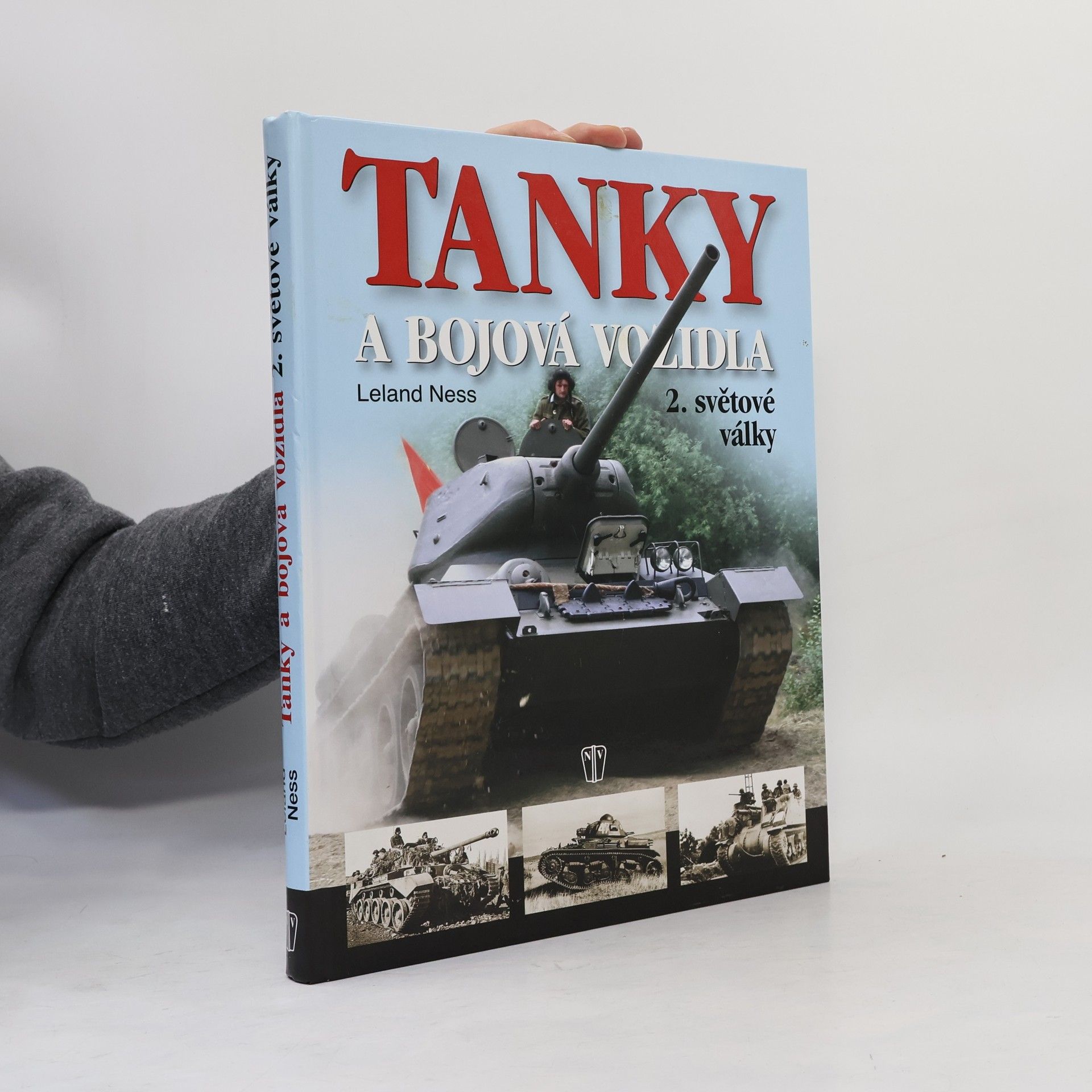 Leland S. Ness Tanky a bojová vozidla 2. světové války