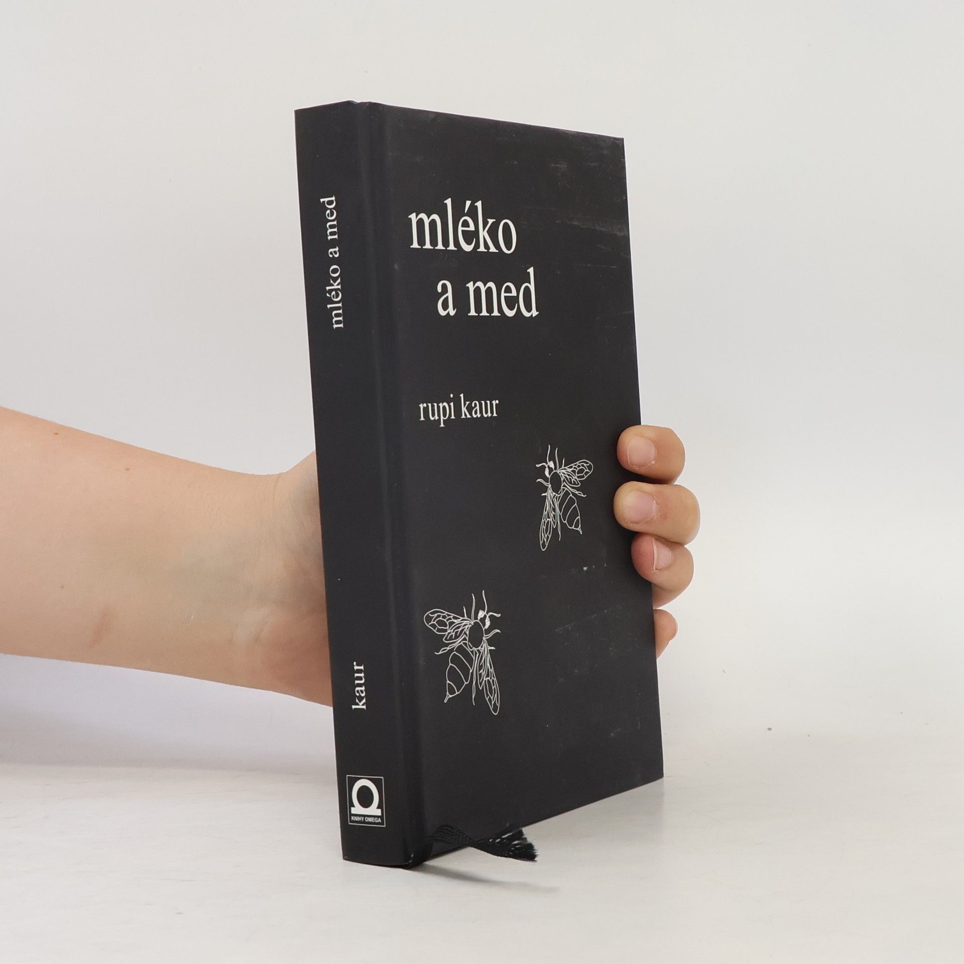 Rupi Kaur Mléko a med
