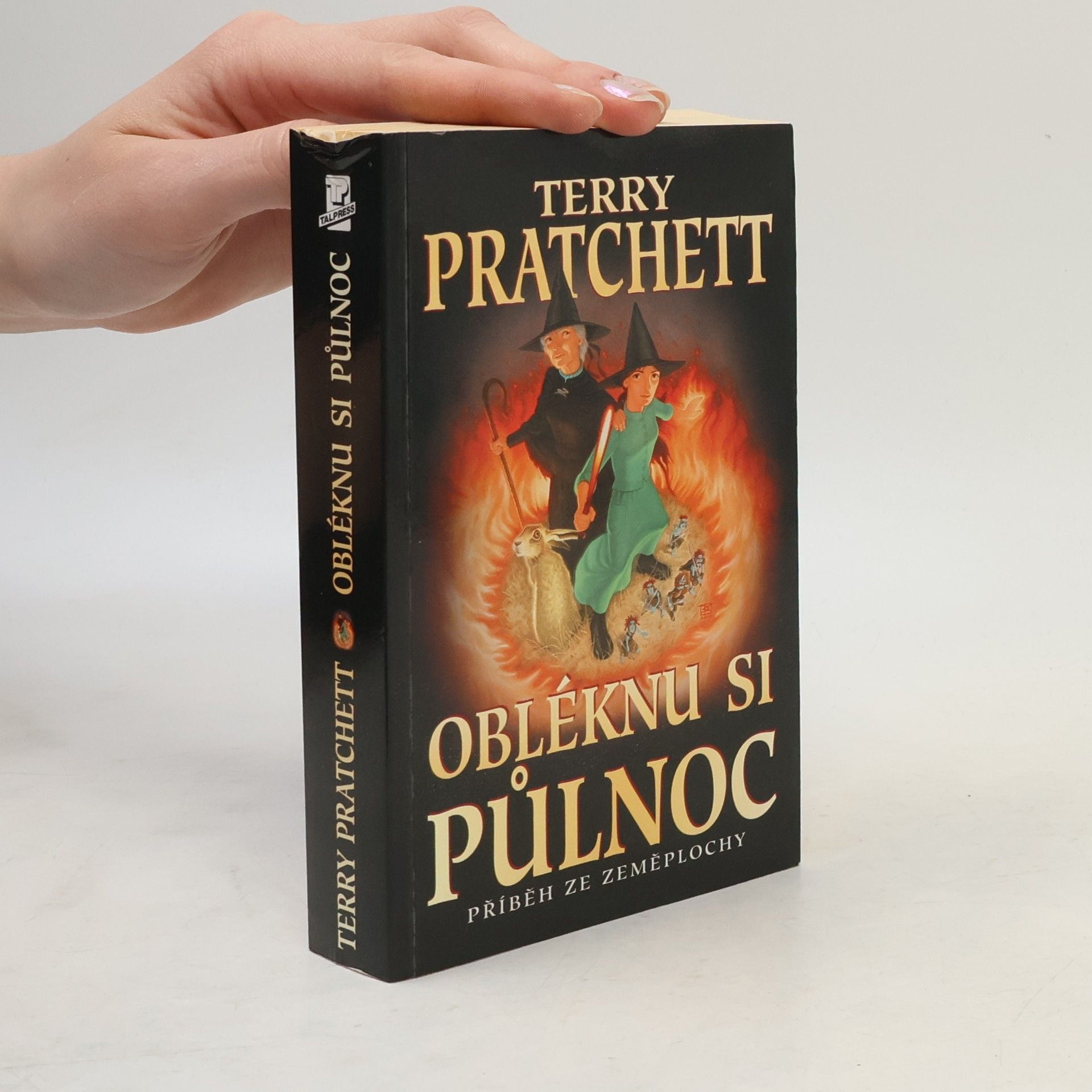 Terry Pratchett Obléknu si půlnoc