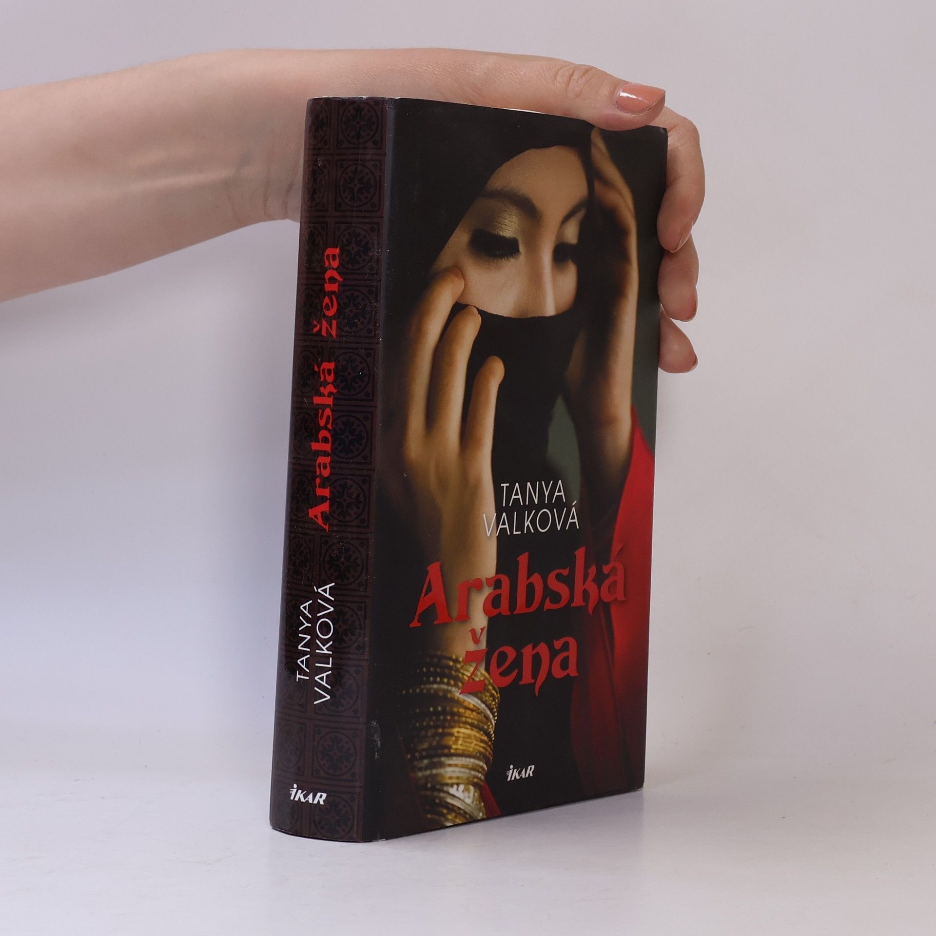 Tanya Valková Arabská žena