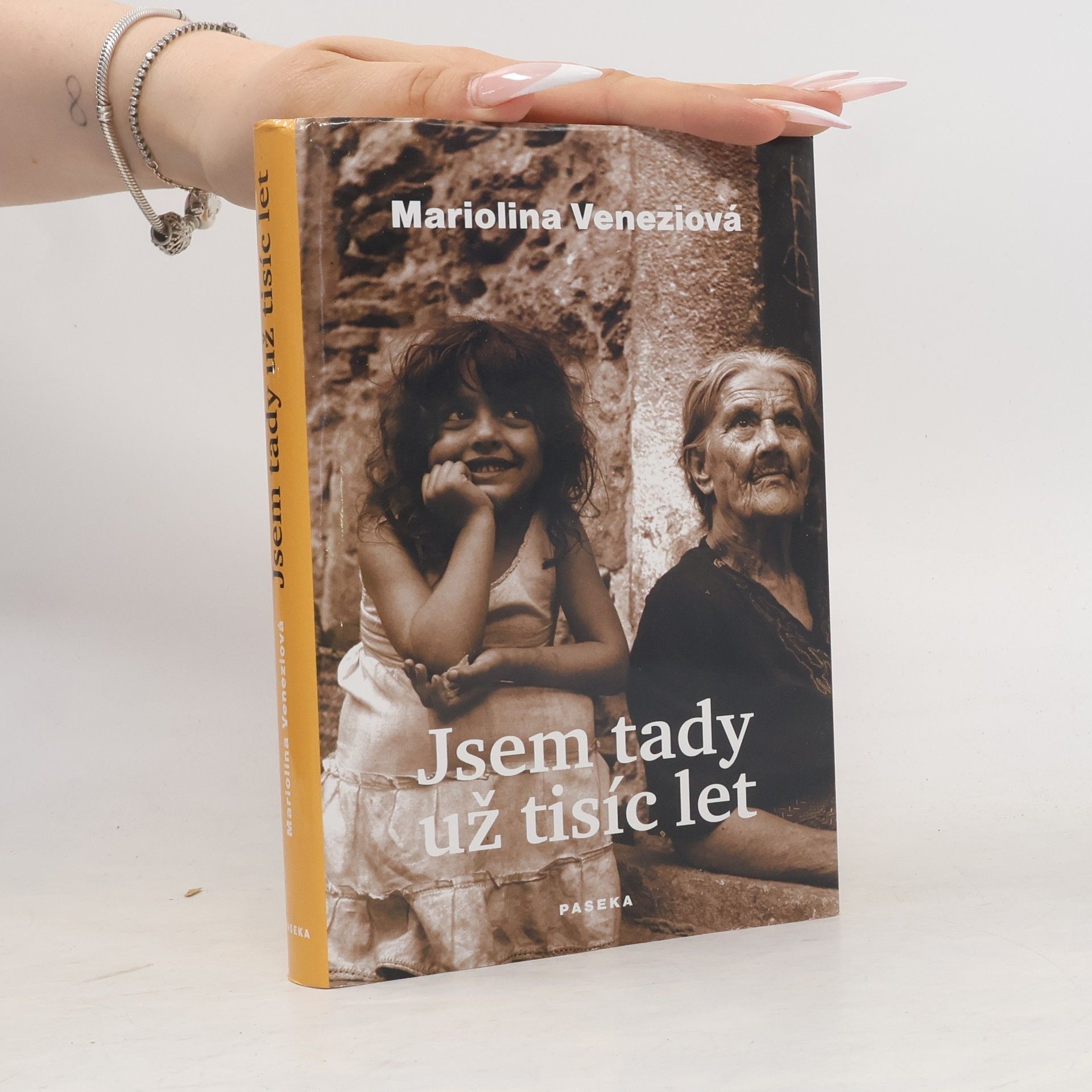 Mariolina Venezia Jsem tady už tisíc let