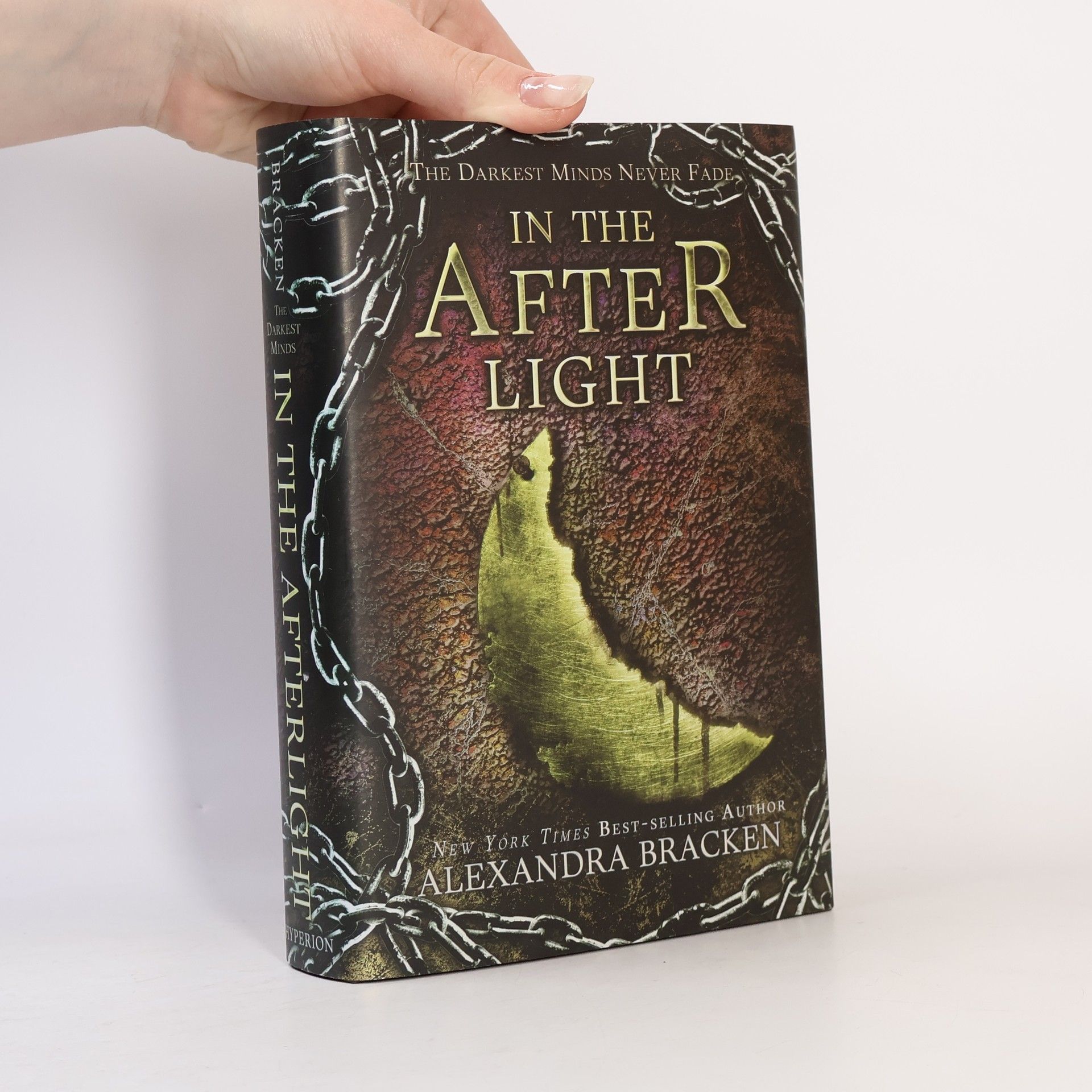 Alexandra Brackenová In the Afterlight