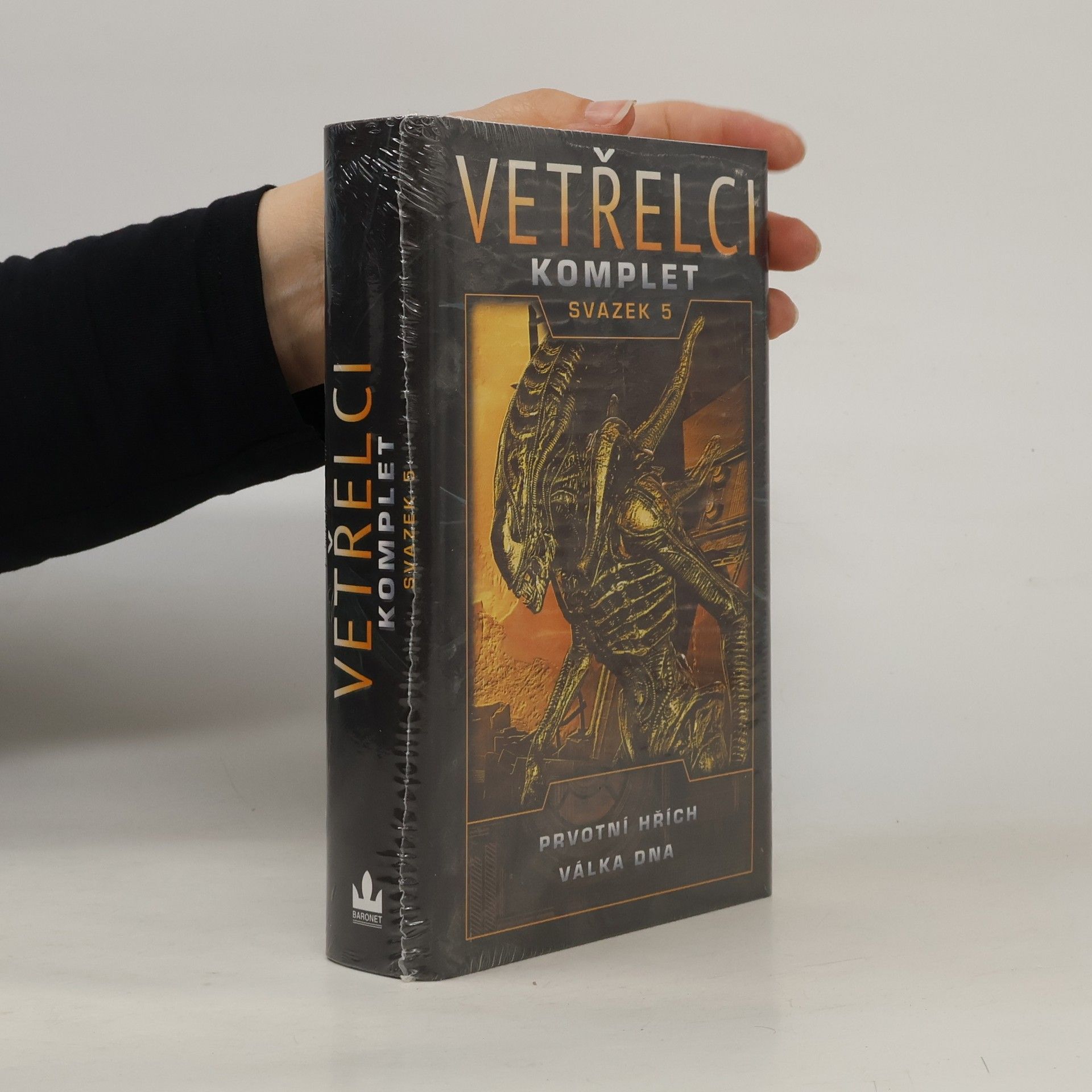 Michael Jan Friedman Vetřelci : komplet. Svazek 5 (Prvotní hřích; Válka DNA)