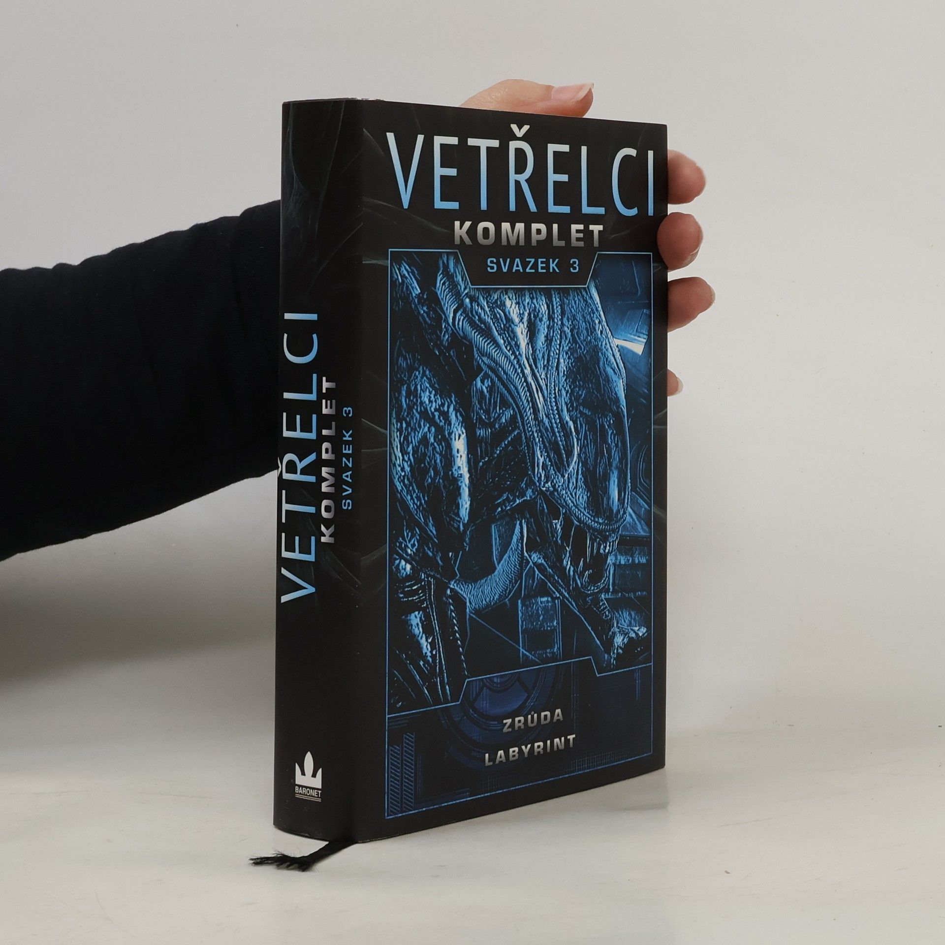 S.D. Perry Vetřelci : komplet. Svazek 3