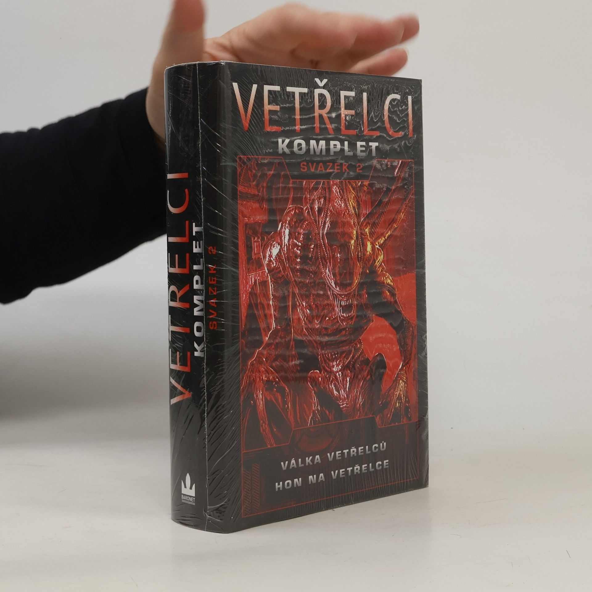 Robert Sheckley Vetřelci - komplet, svazek 2 (Válka vetřelců, Hon na vetřelce)