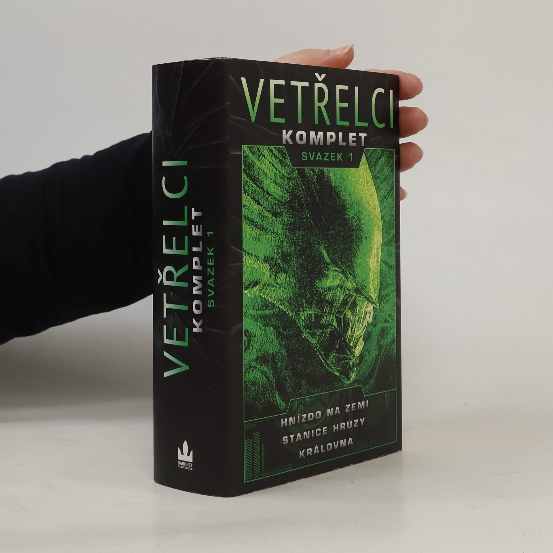Steve Perry Vetřelci: komplet. (Svazek 1)