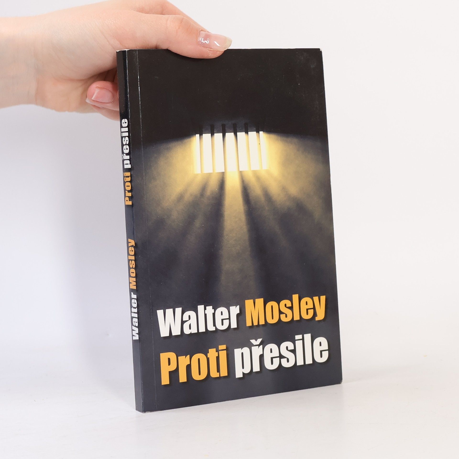 Walter Mosley Proti přesile