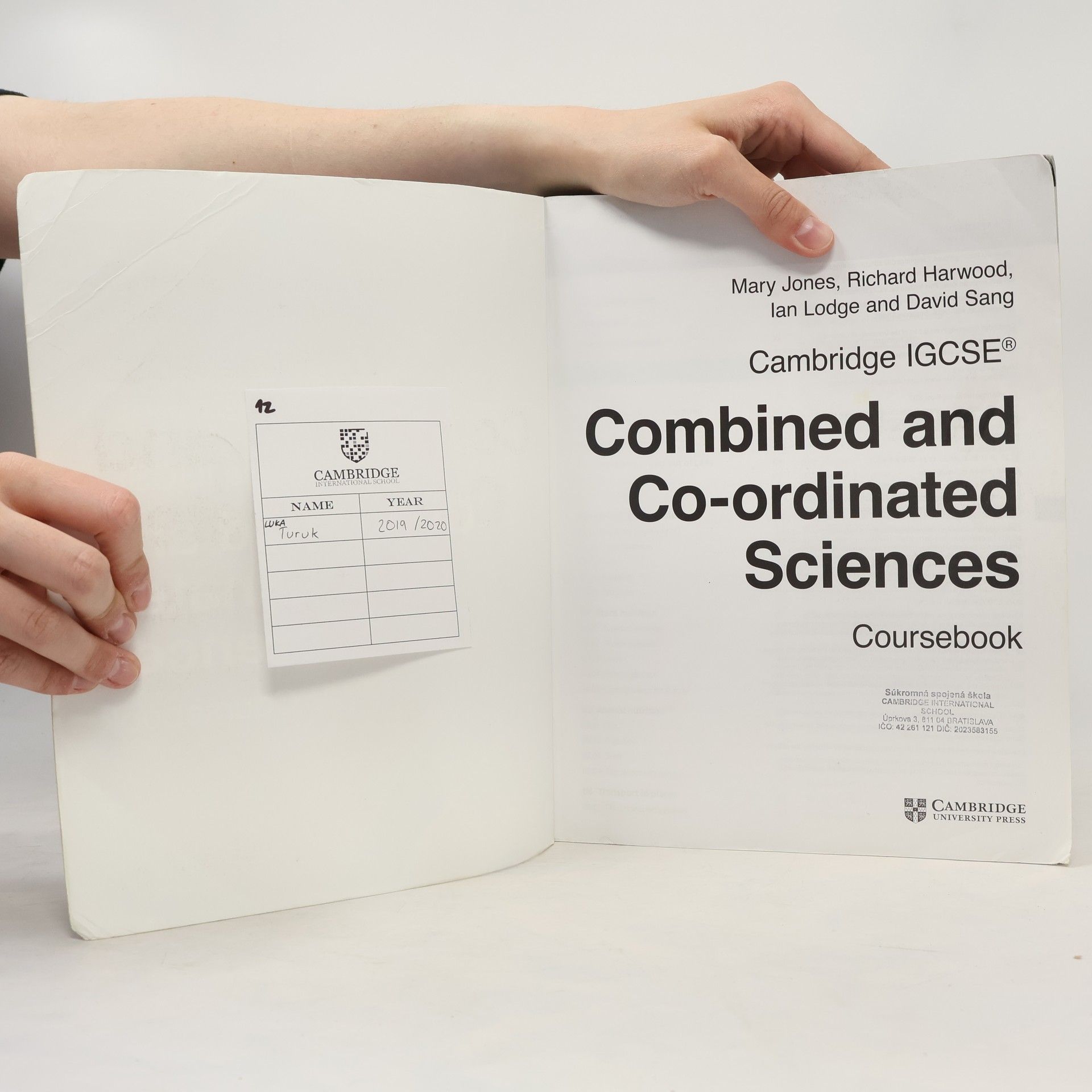 Mary Jones Cambridge IGCSE® Combined and Co-ordinated Sciences Coursebook