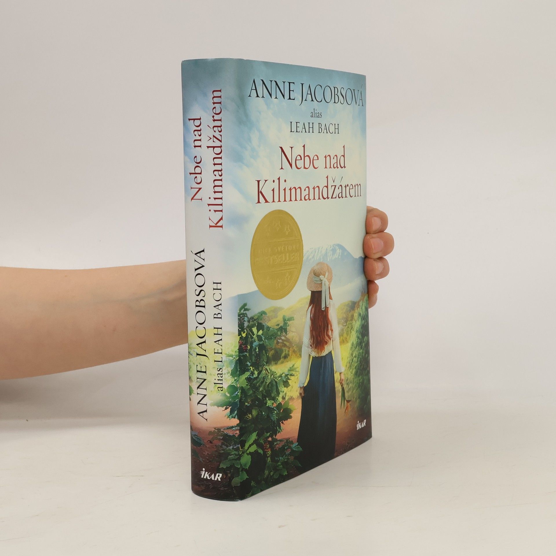 Anne Jacobs Nebe nad Kilimandžárem