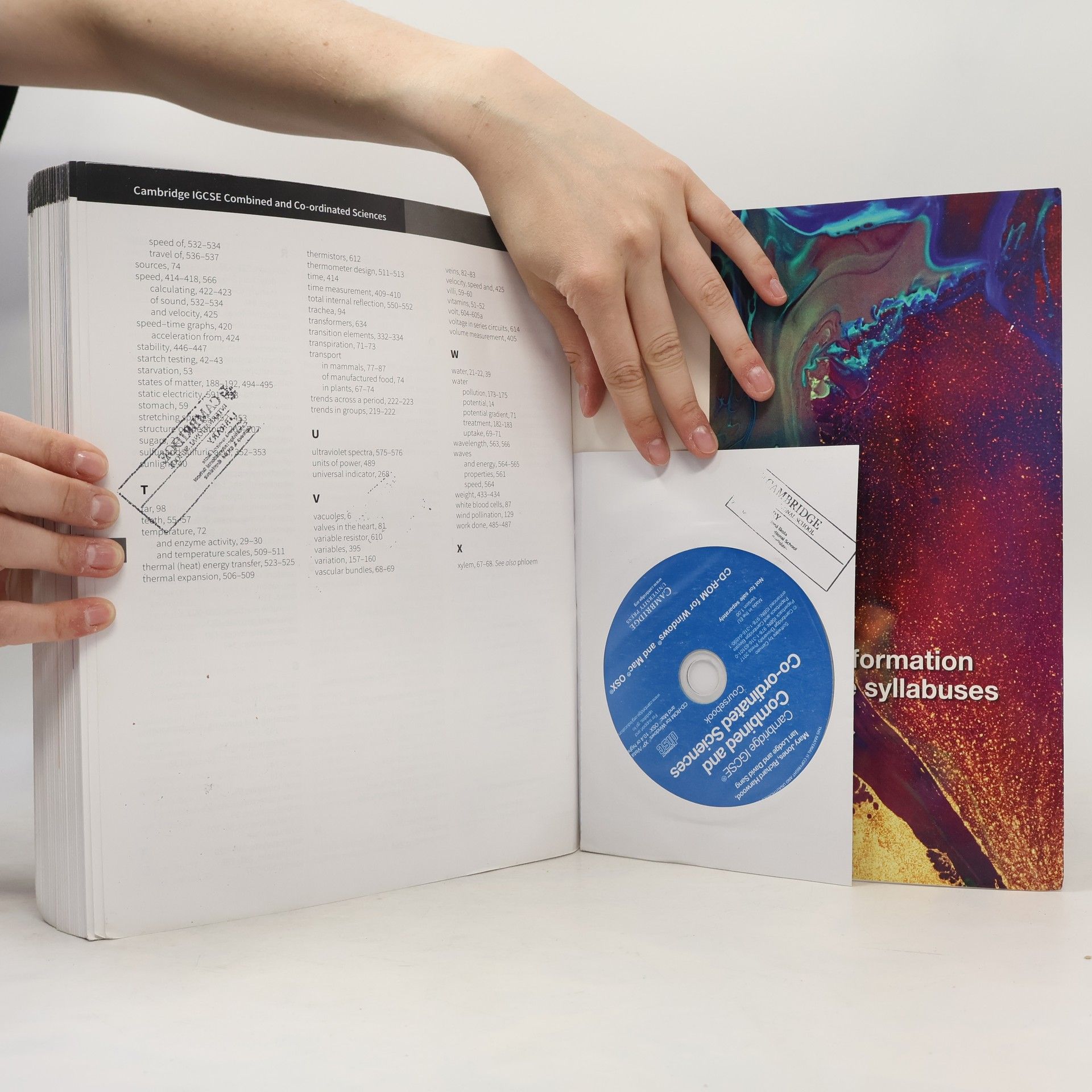 Mary Jones Cambridge IGCSE® Combined and Co-ordinated Sciences Coursebook