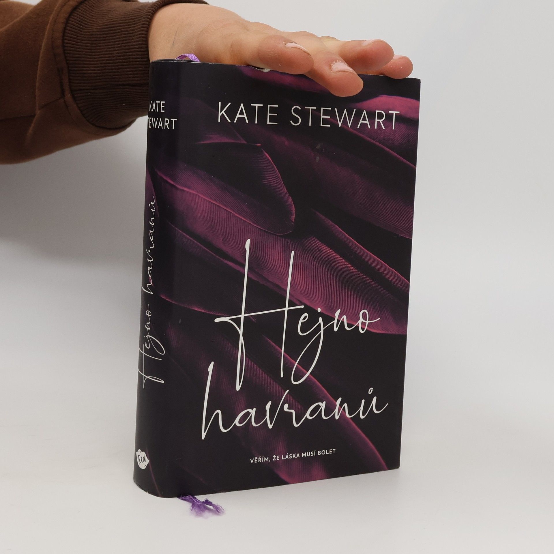 Kate Stewart Hejno havranů
