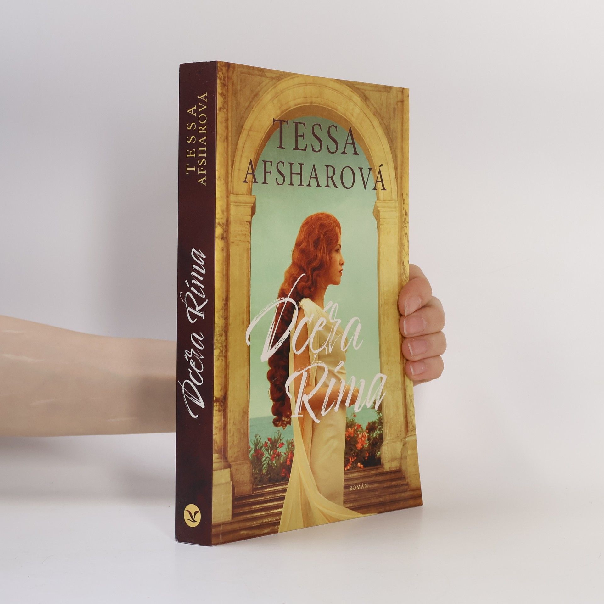 Tessa Afshar Dcéra Ríma