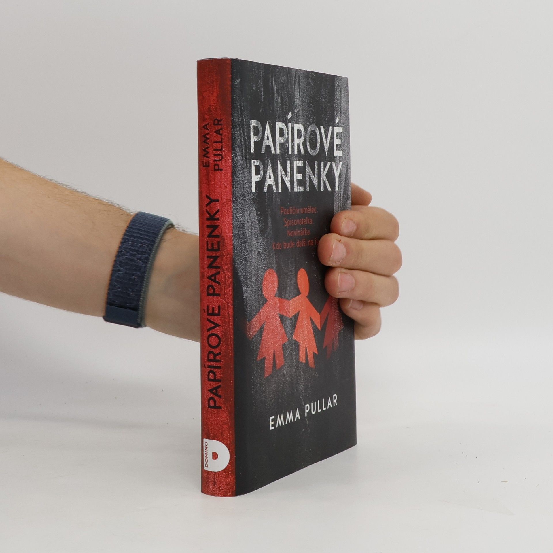 Emma Pullar Papírové panenky