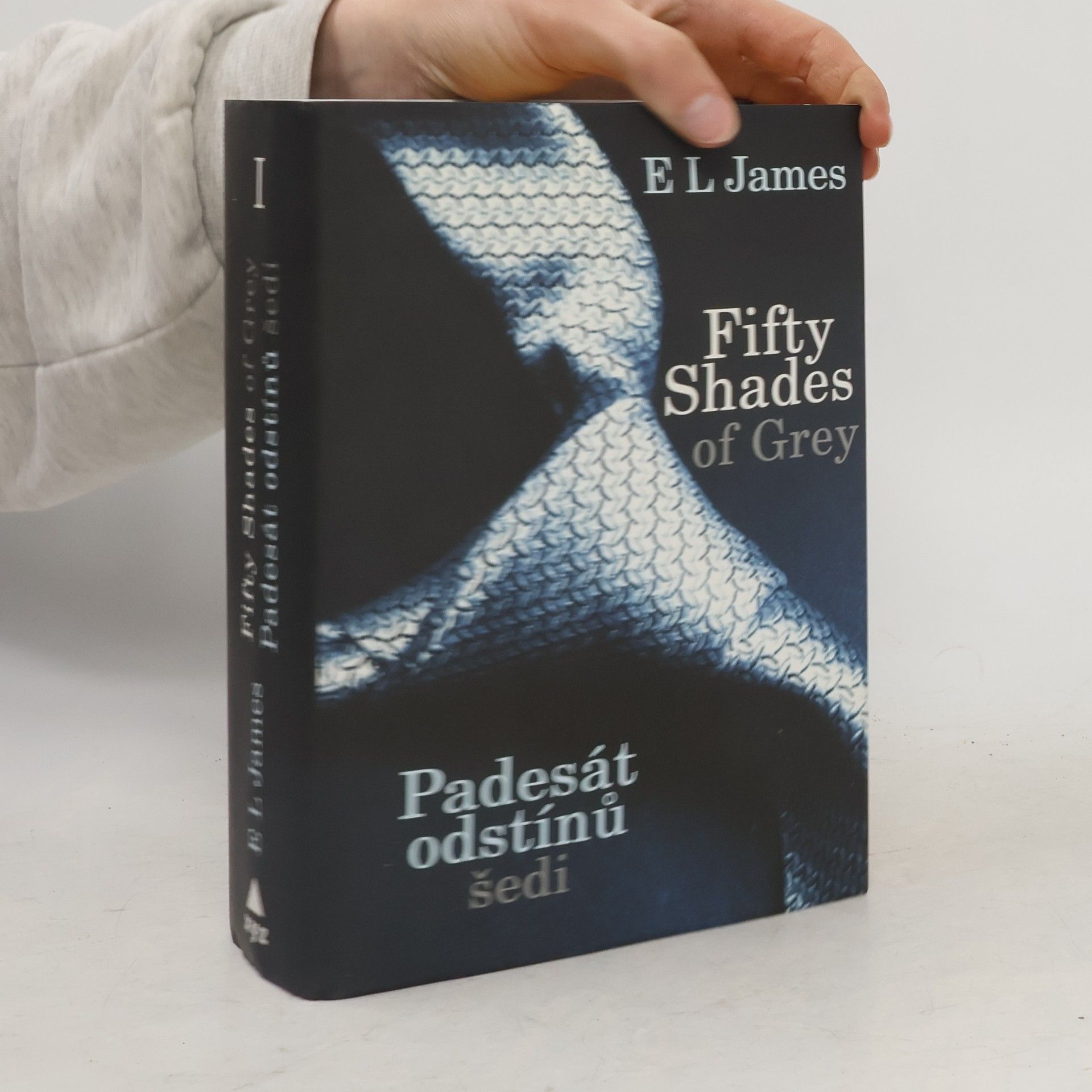 E L James Padesát odstínů šedi